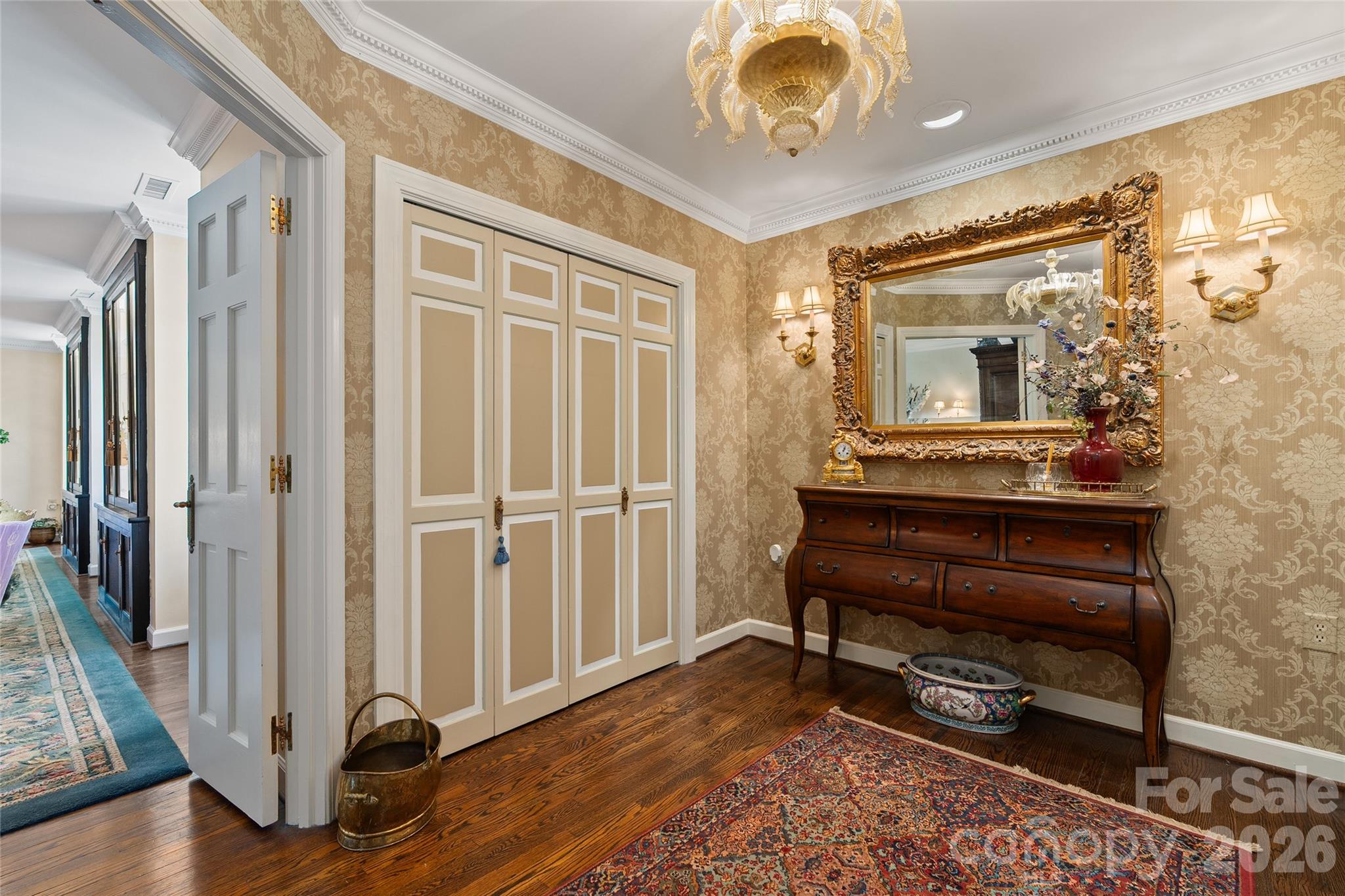 Longchamps Condos - Residential