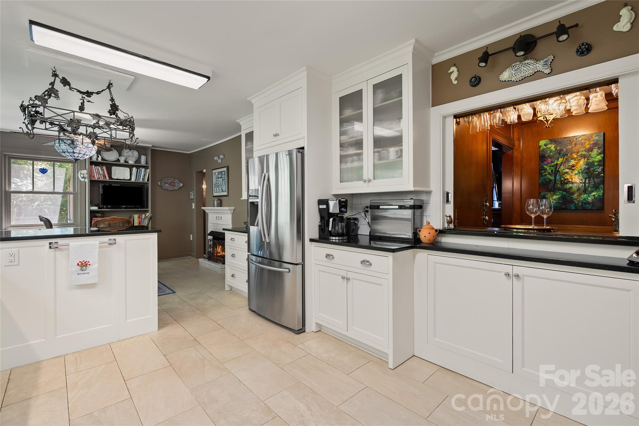 Longchamps Condos - Residential