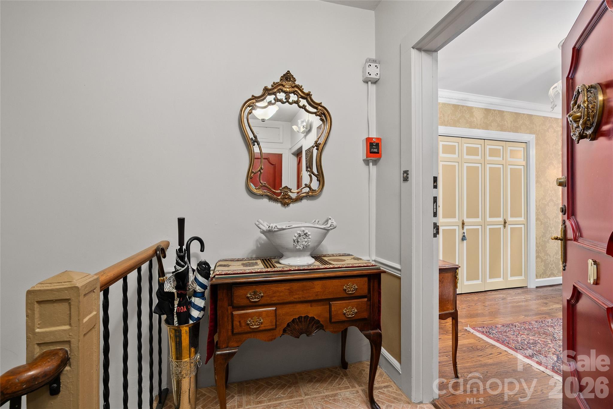 Longchamps Condos - Residential