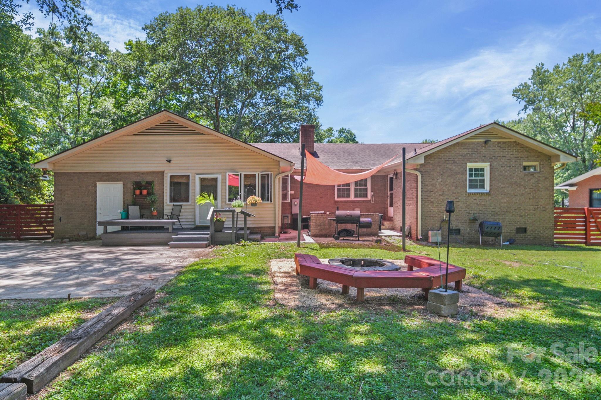 Lansdowne - Residential