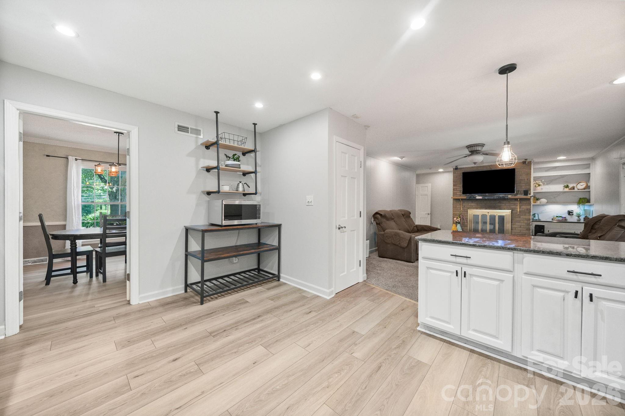 Lansdowne - Residential