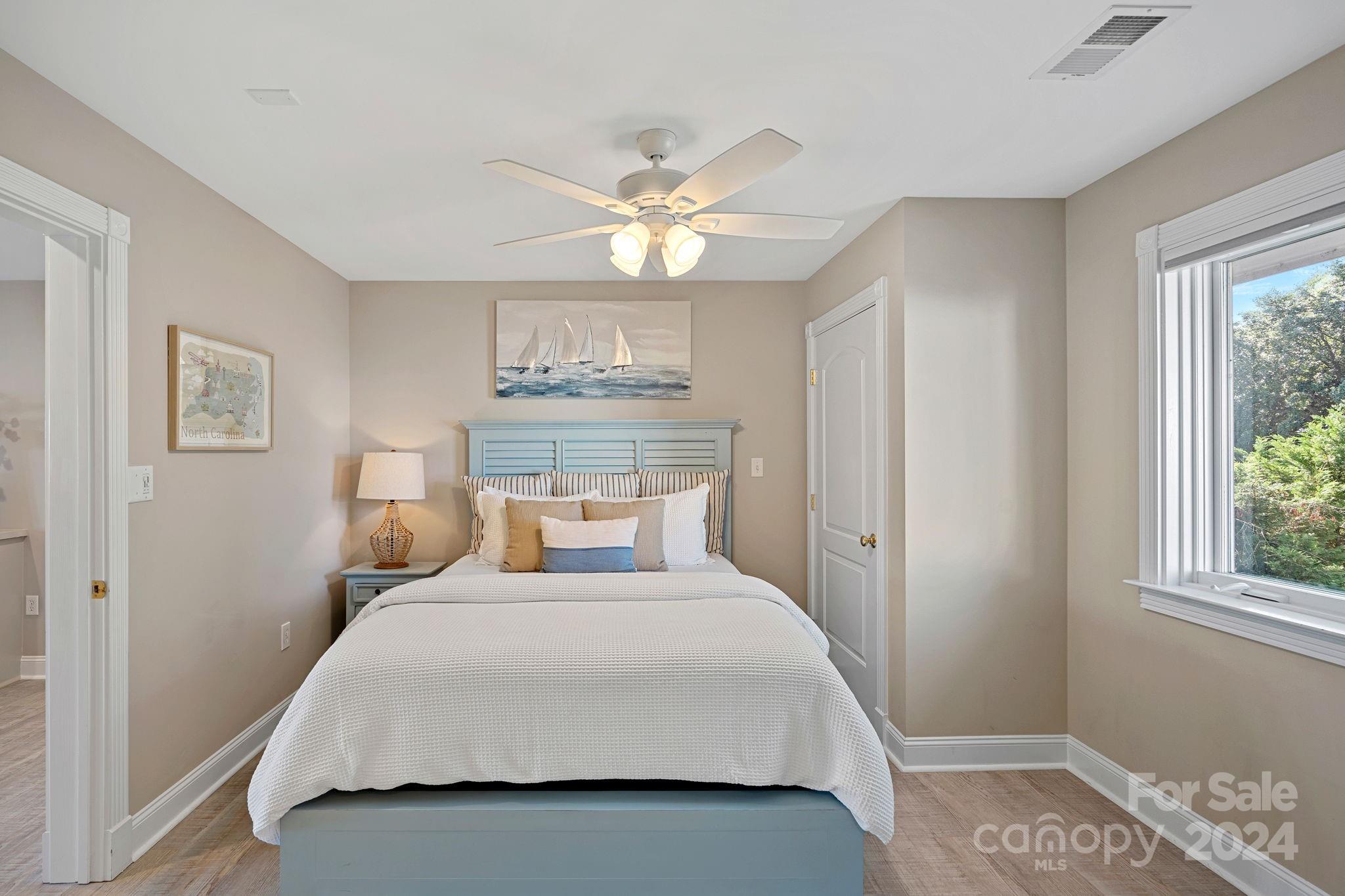 Point Largo - Residential