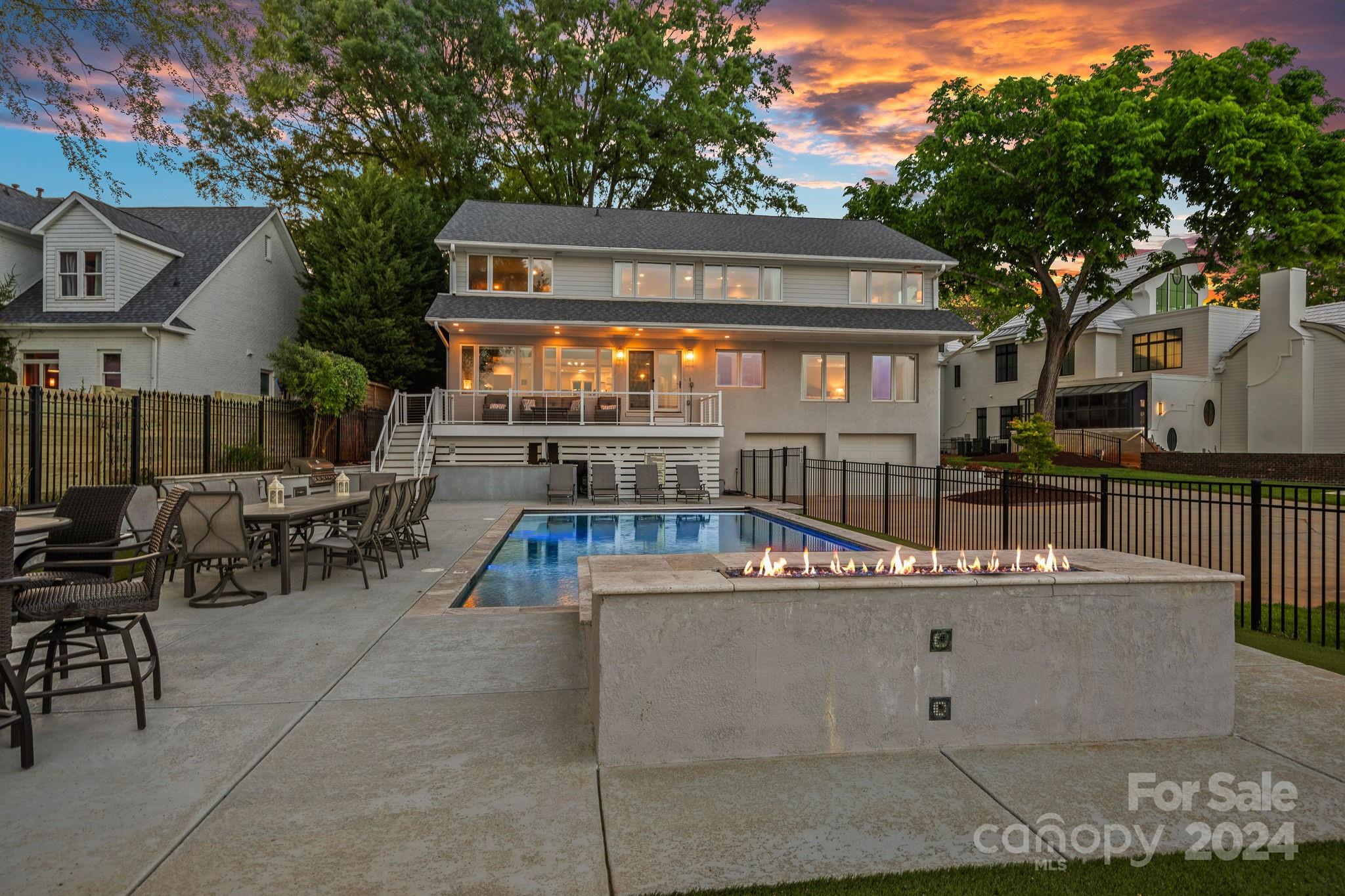 Point Largo - Residential