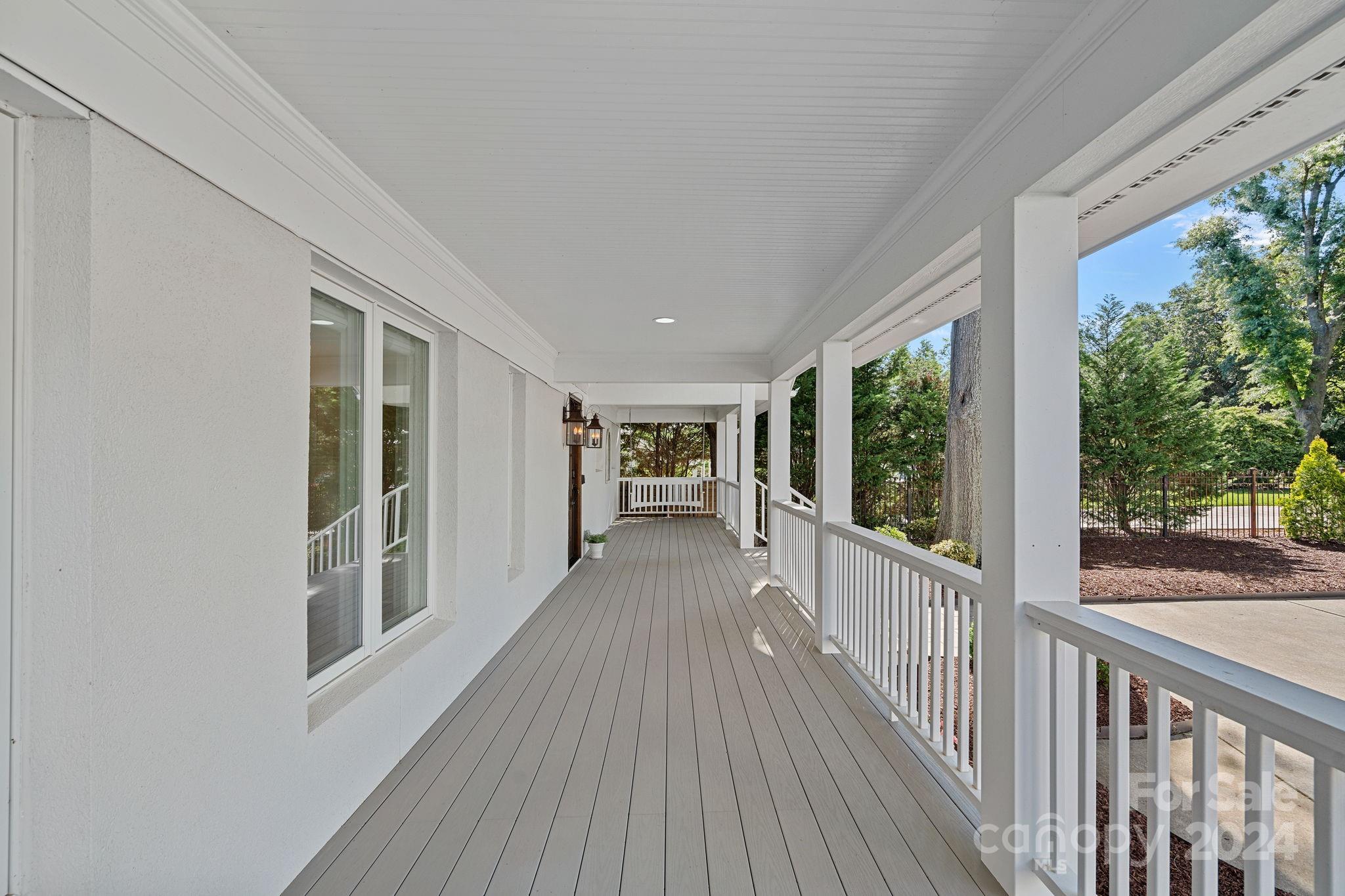 Point Largo - Residential