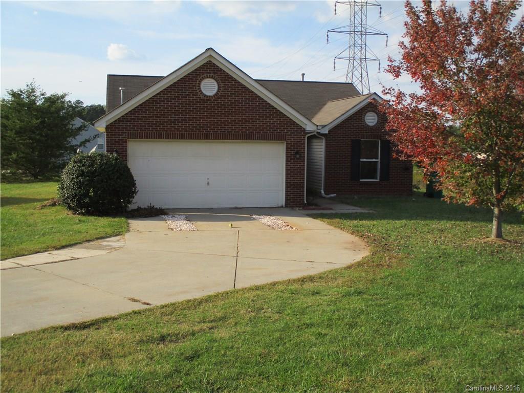 GREAT 1ST HOME OR INVESTMENT, LARGEST LOT IN THE SUBDIVISIONS AT .66 ACRES OVER 100FT OF DRIVEWAY. THIS HOME HAS BEEN RECENTLY PAINTED AND NEW CARPET AND PAD INSTALLED. THE HOME FEATURES 3 LARGE BEDROOMS, A WALK-IN CLOSEST IN THE MASTER, A LARGE EAT-IN KITCHEN. THIS HOME IS MOVE IN READY !!!!