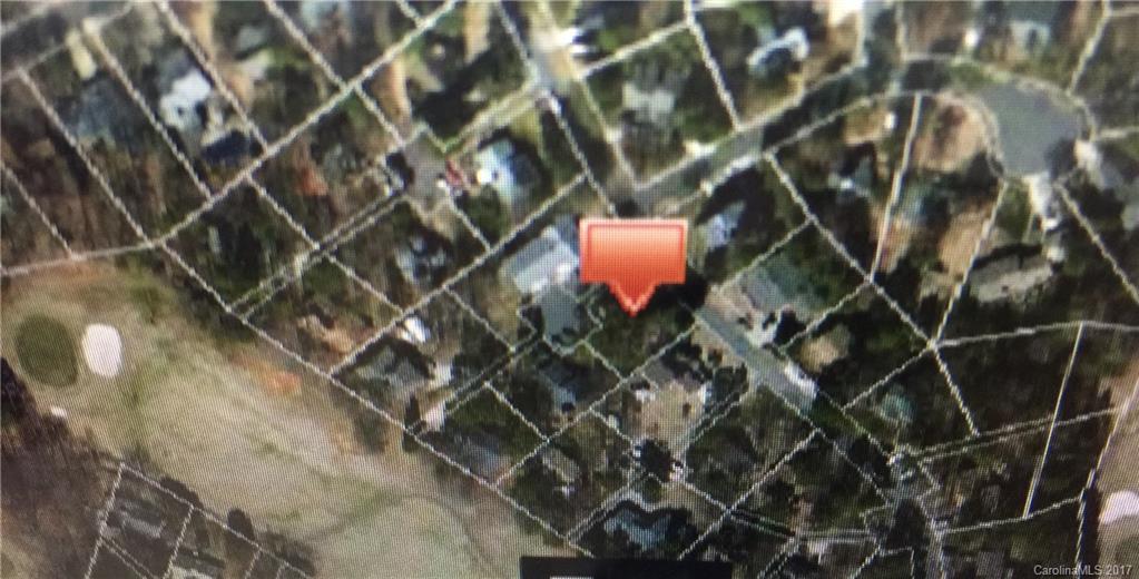 Build your dream home in desirable Tega Cay FLAT, LEVEL.. mature trees. Buyer may use their builder of choice. Tega Cay offers walking trails, golf course, waterfront parks, pool, clubhouse, community center and lots of recreational activities.