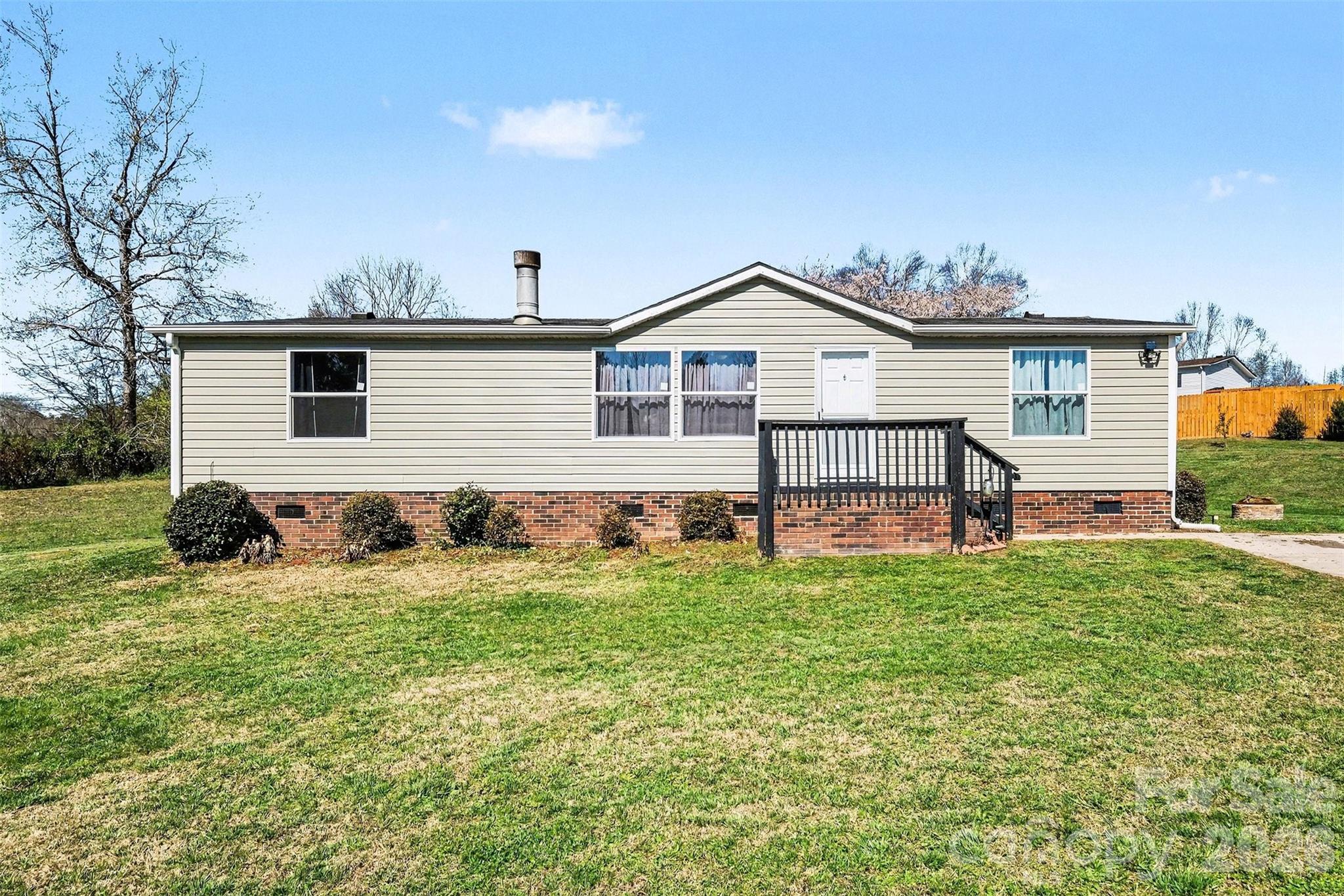 Charming and affordable 3-bedroom, 2-bath manufactured home situated on a spacious 0.62-acre cul-de-sac lot in Hoyles Creek! This well-maintained home offers 1,320 sq ft of comfortable living with an open layout, vinyl plank flooring, and a functional split-bedroom design. Enjoy a large yard with room to entertain, or relax, plus a storage shed for added convenience. Home features a crawl space foundation, central air, and electric heating.
*Back on the market-no fault of seller, buyers circumstances changed*