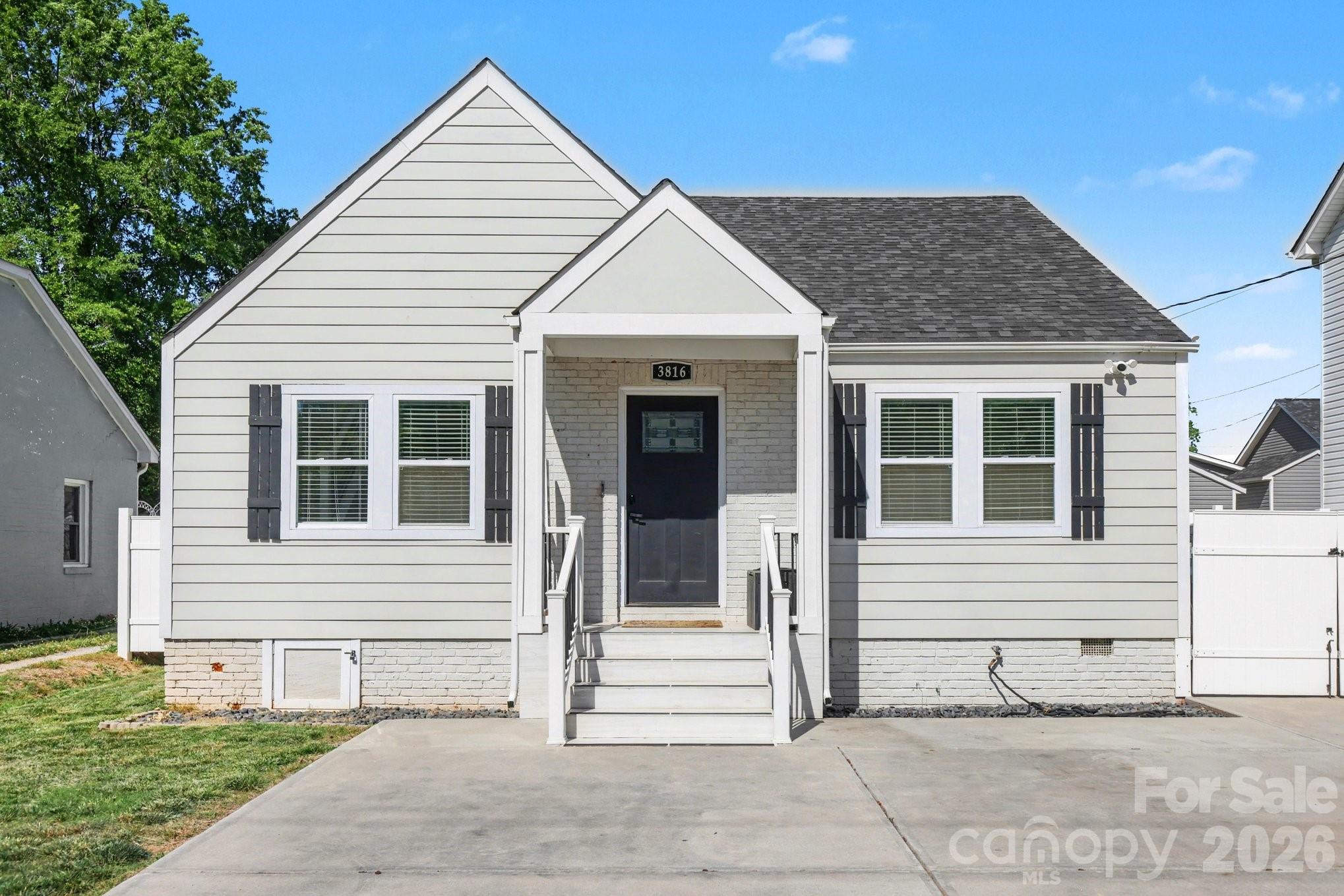 Discover this beautifully updated and modernized 4-bedroom, 3-full-bath home in a prime Charlotte location. The refreshed interior offers contemporary finishes and an inviting open layout perfect for modern living. Upstairs awaits a luxurious primary retreat with soaking tub and expansive shower. Step outside to the fully fenced yard and nice back deck, ideal for entertaining and relaxation. This home is perfect for everyone, or a great investment property to rent out or use as an Airbnb. Move-in ready.