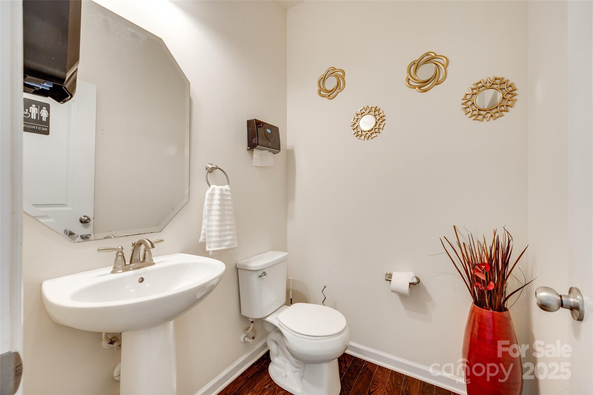 Kings Grove Manor - Residential