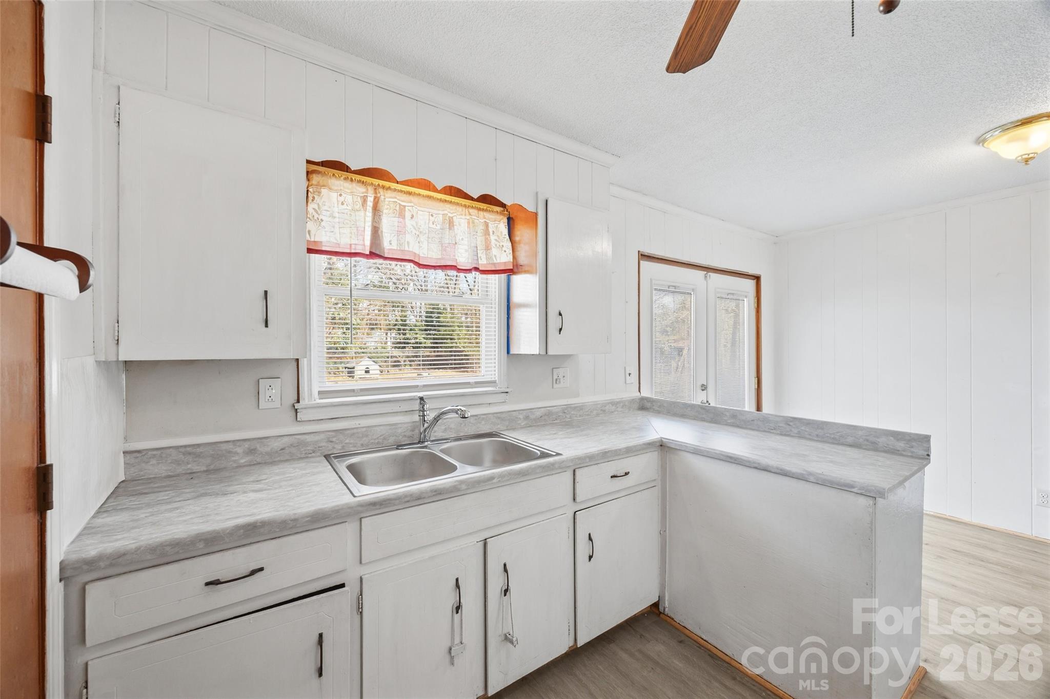 Stoneybrook - Residential Lease