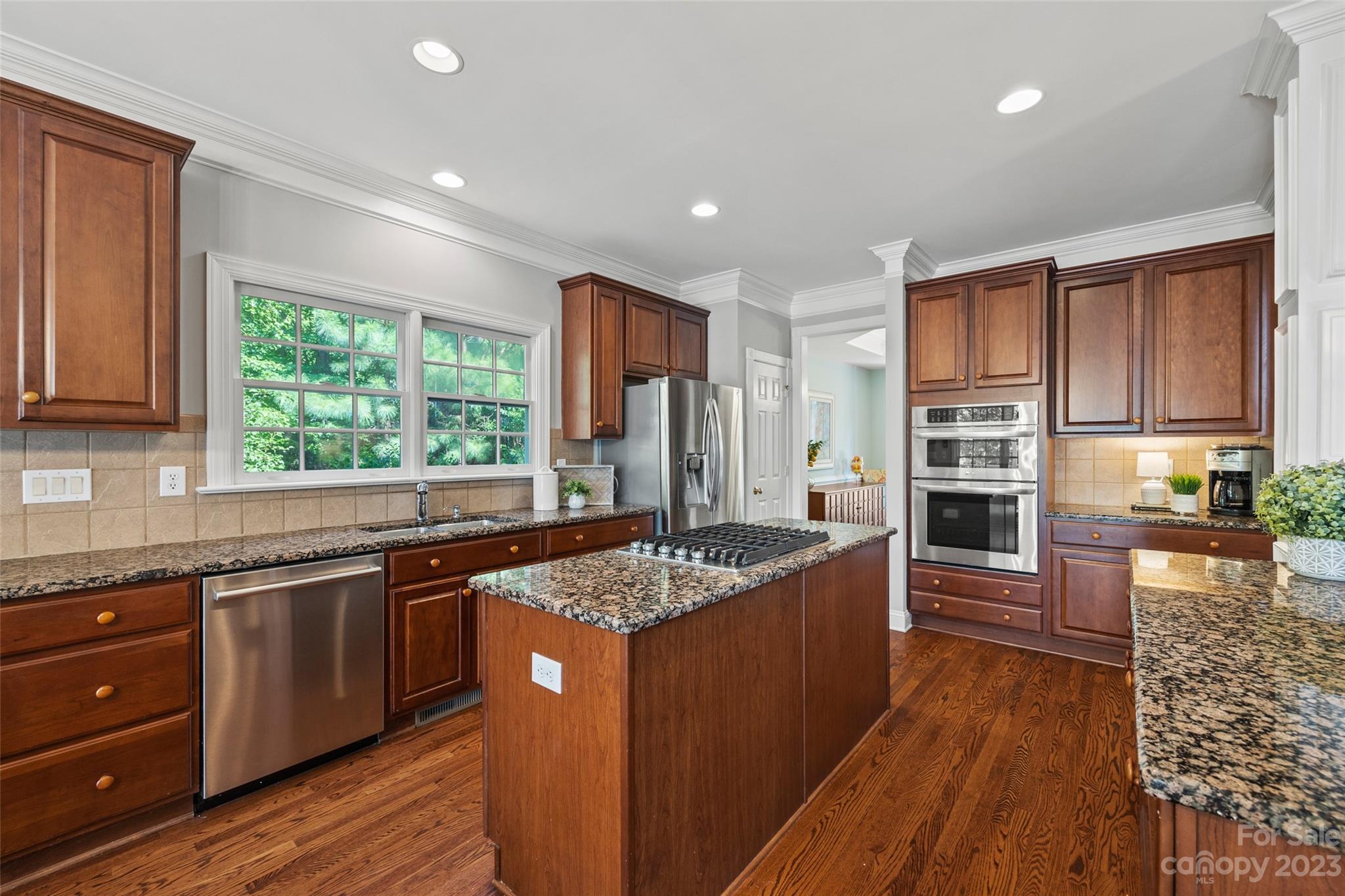Lake Shore - Residential