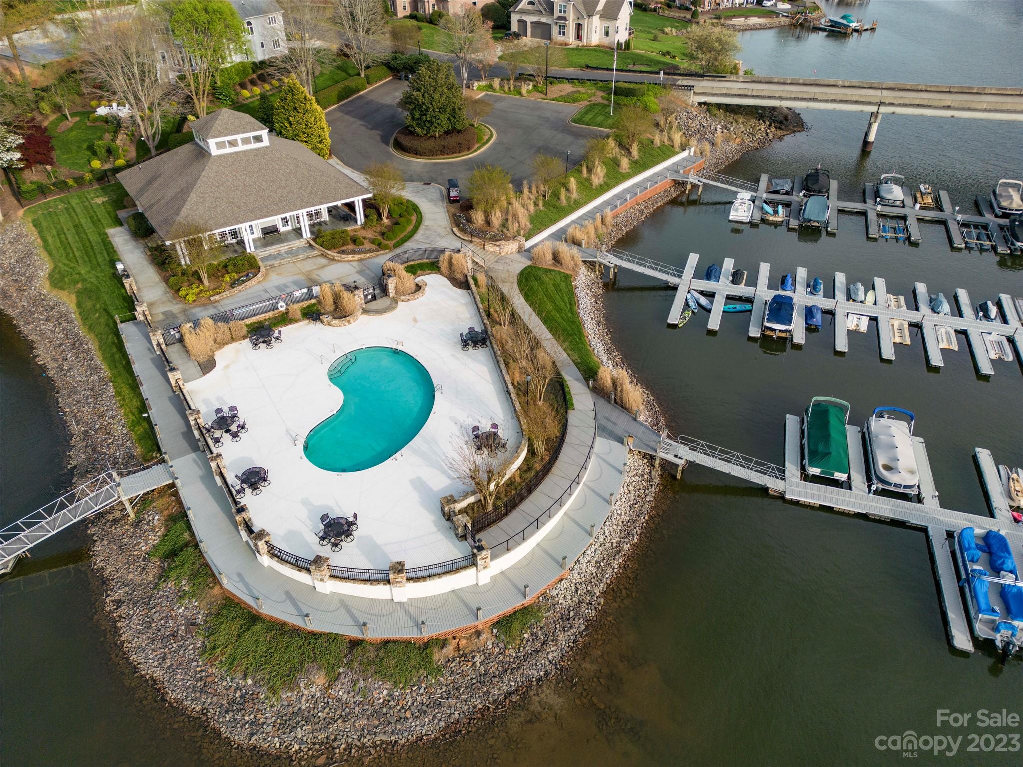 Windemere Island - Land