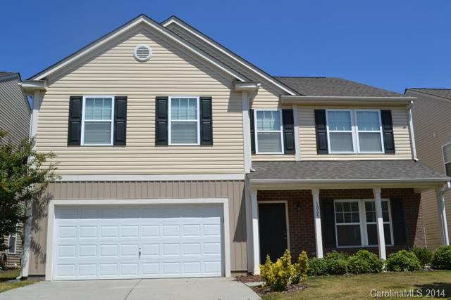 Large home in a great neighborhod in Fort Mill! Open floor plan offers 4 large bedrooms, 2.5 baths, formal dining room area, great room with fireplace & built-ins.Spacious kitchen with tons of counter space and cabinets and a HUGE walk-in pantry. Double fireplace for great room & keeping room. Huge master bedroom, master bath has granite double vanity, separate shower, garden tub, walk-in closet. Landing area makes great bonus room. Must see. Neighborhood has pool, club house, walking trails.