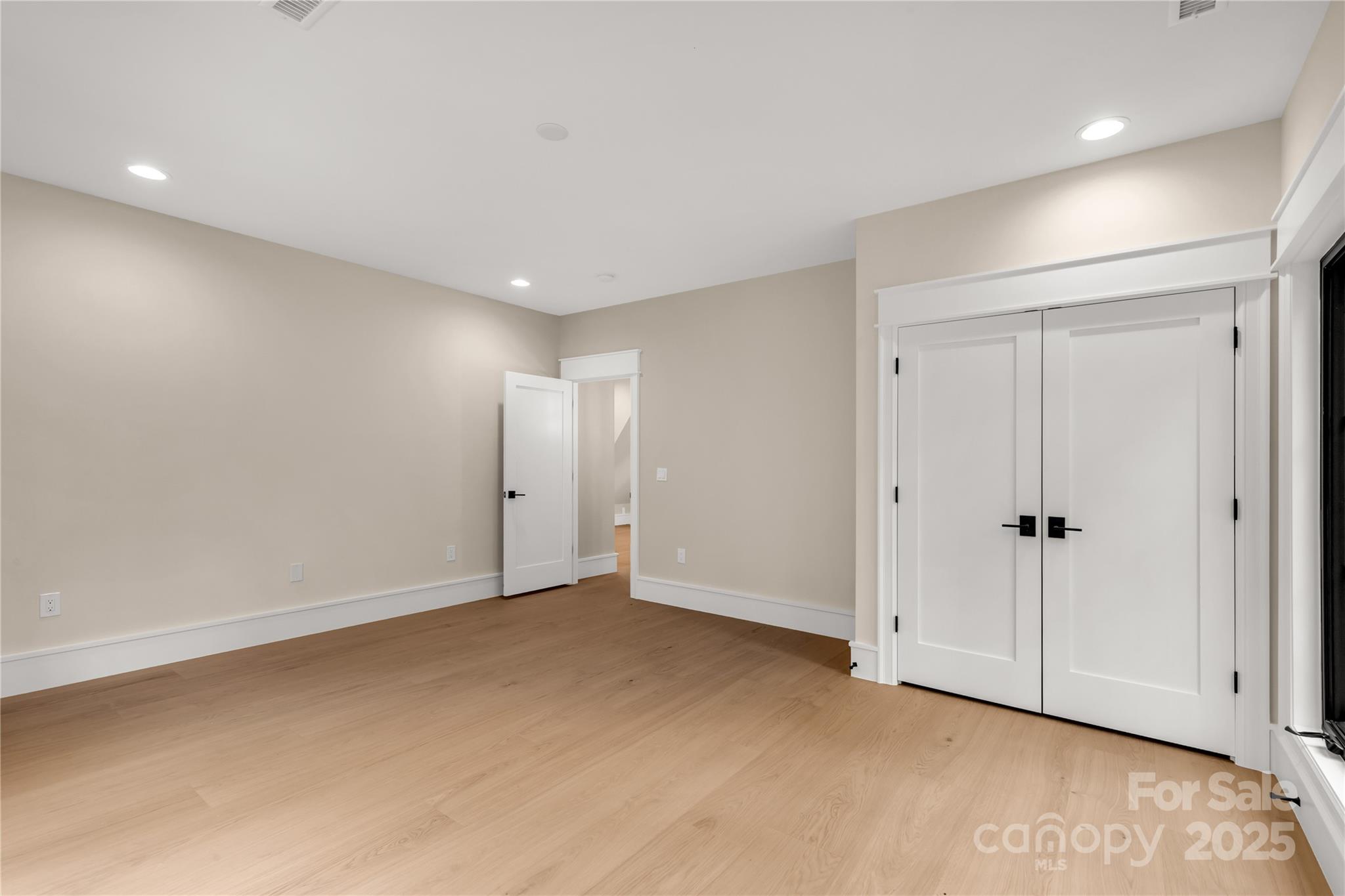 Riverchase Estates - Residential