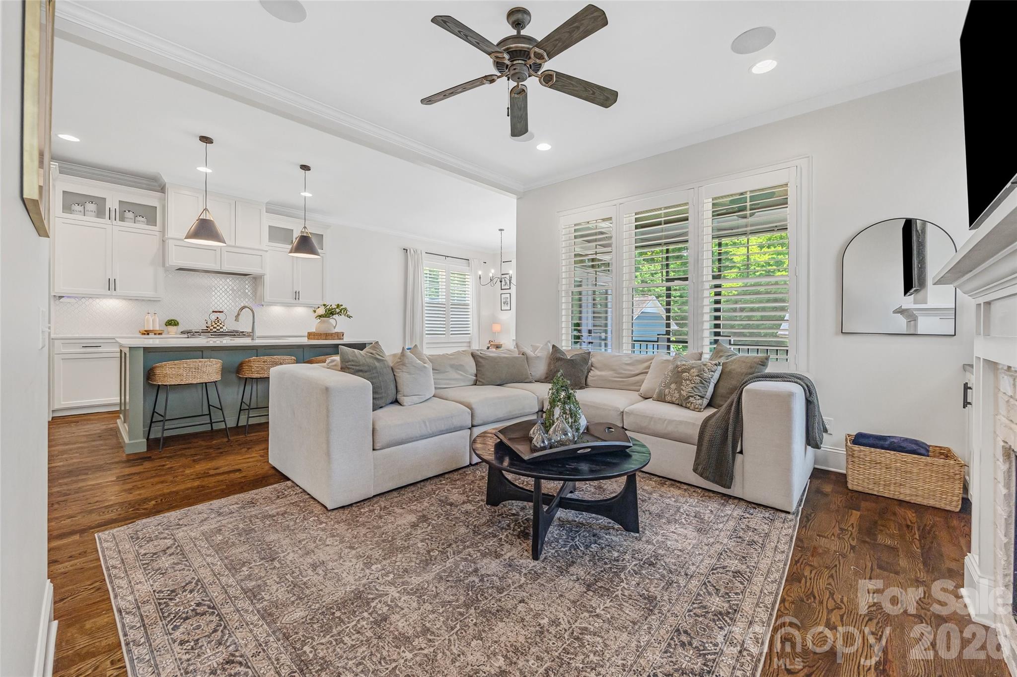 The Oaks at Midwood - Residential