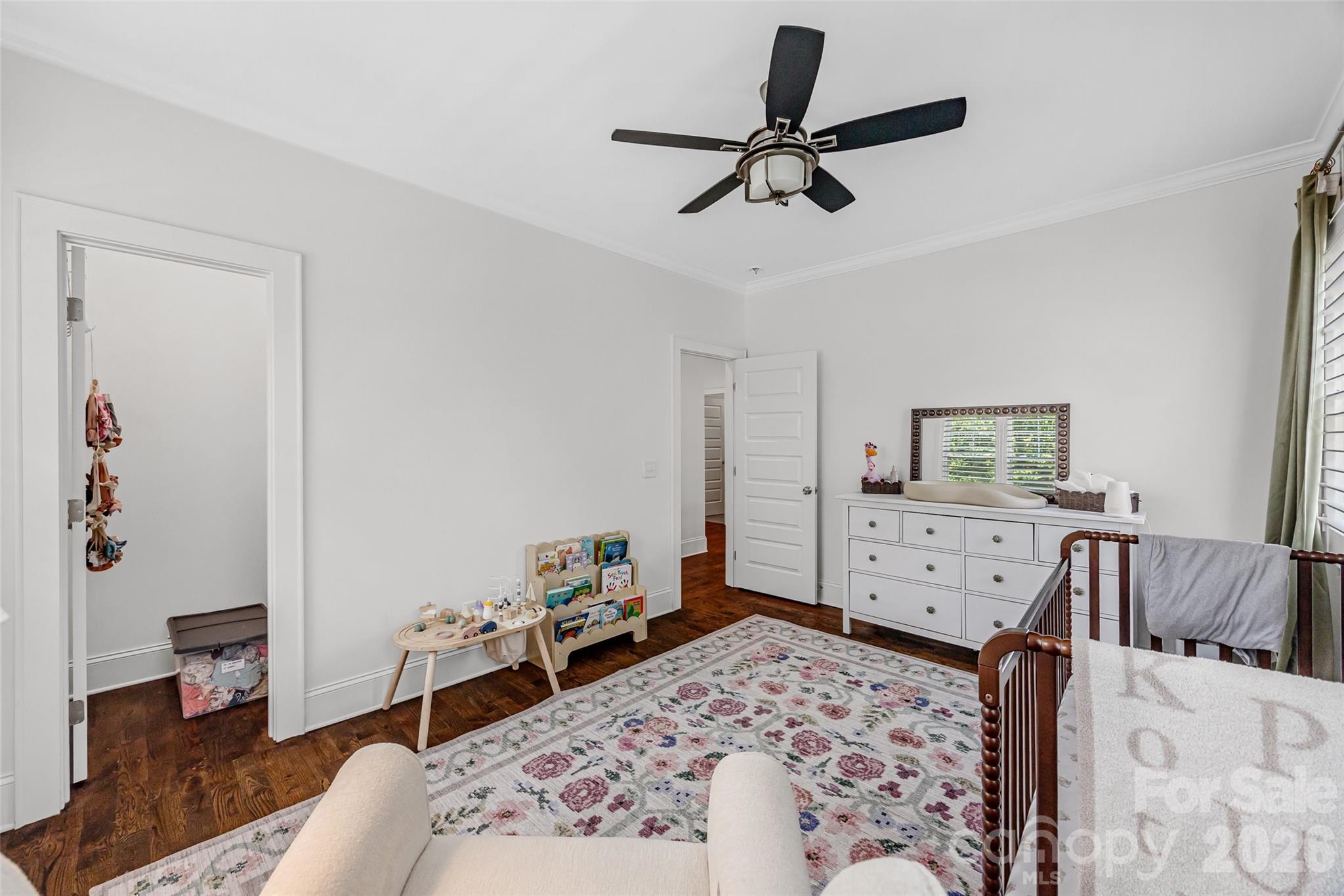 The Oaks at Midwood - Residential