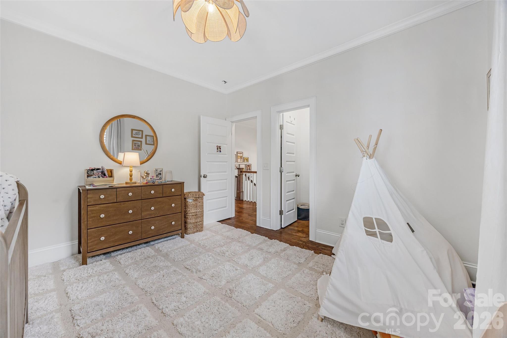 The Oaks at Midwood - Residential
