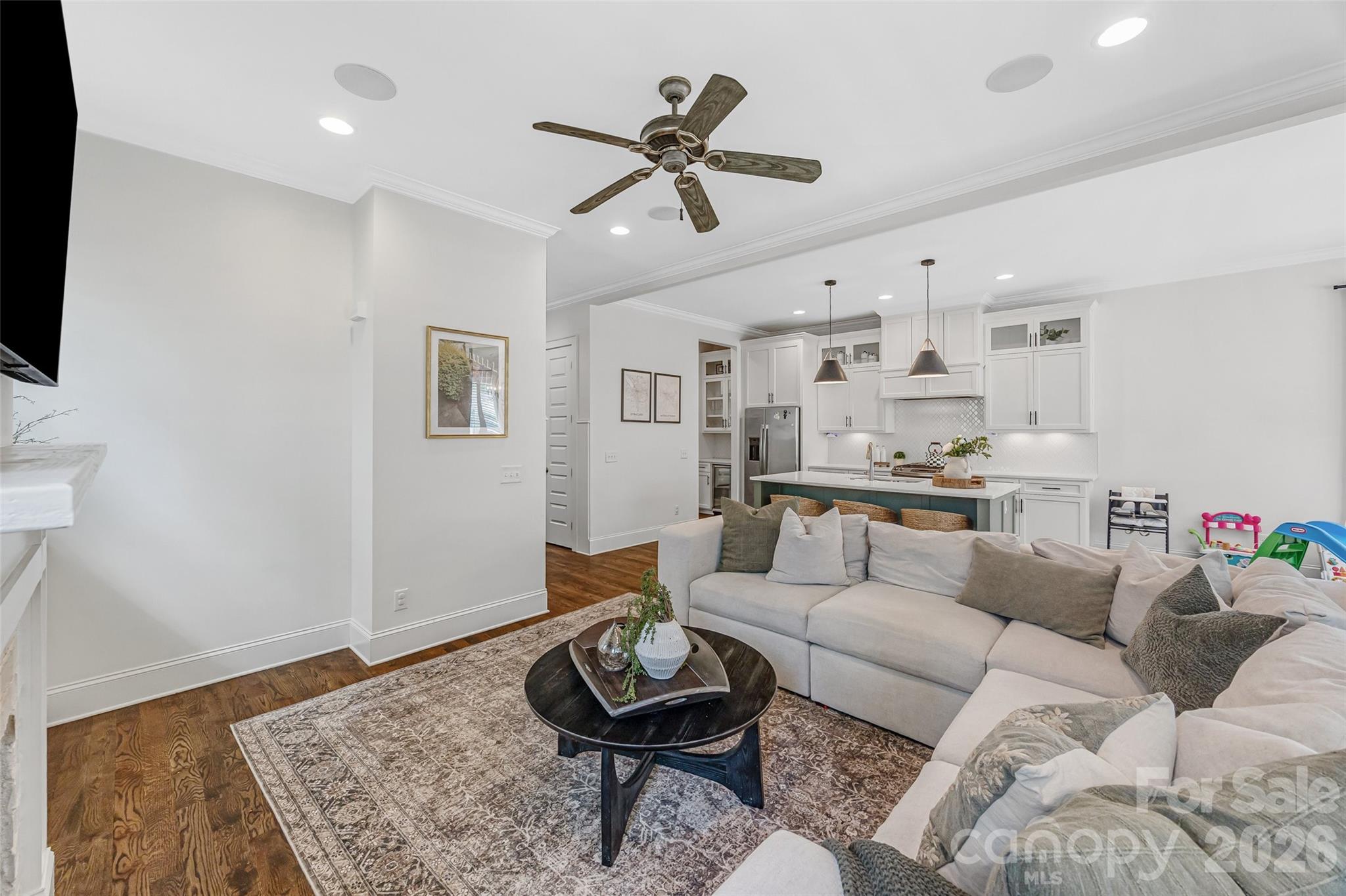 The Oaks at Midwood - Residential