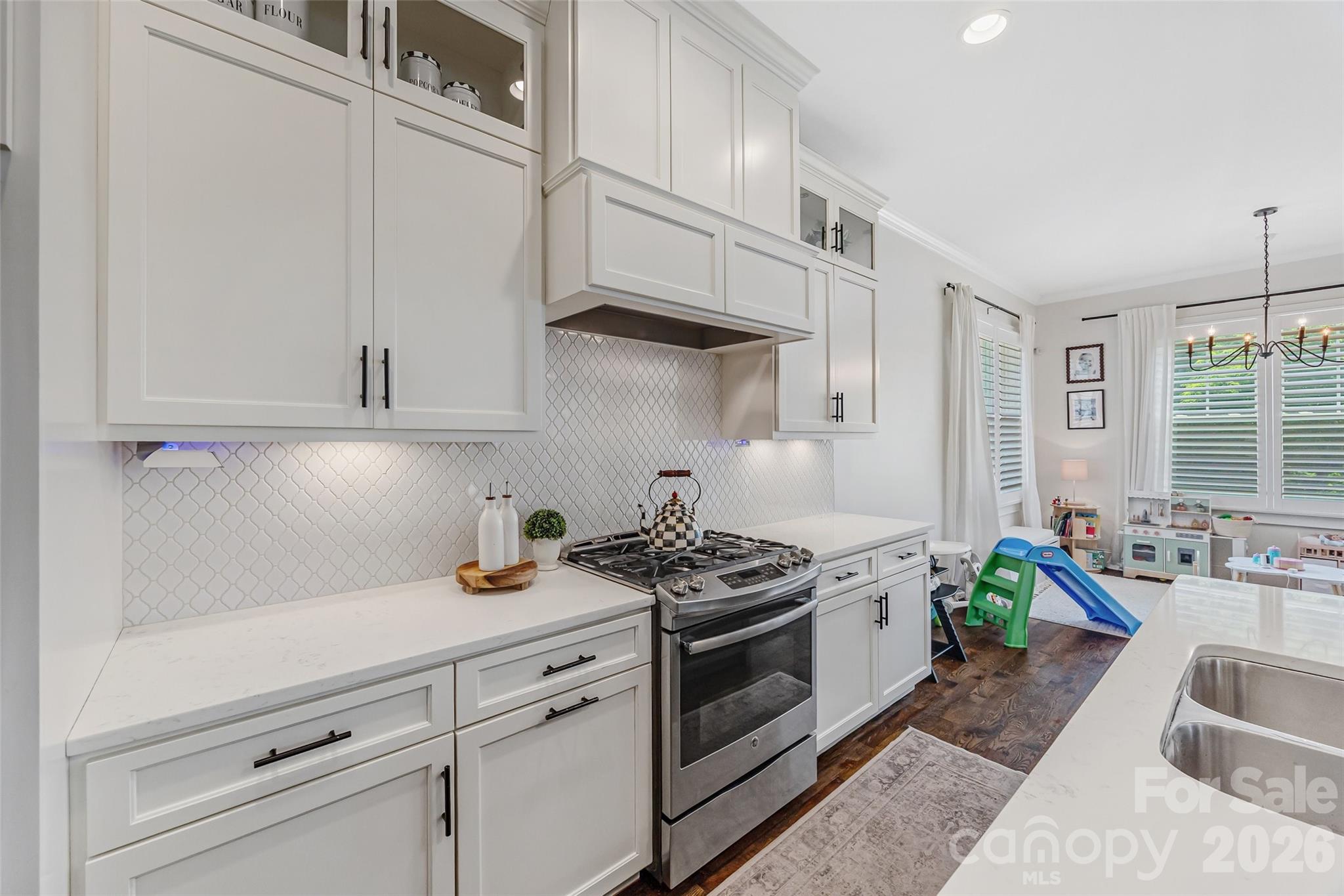 The Oaks at Midwood - Residential