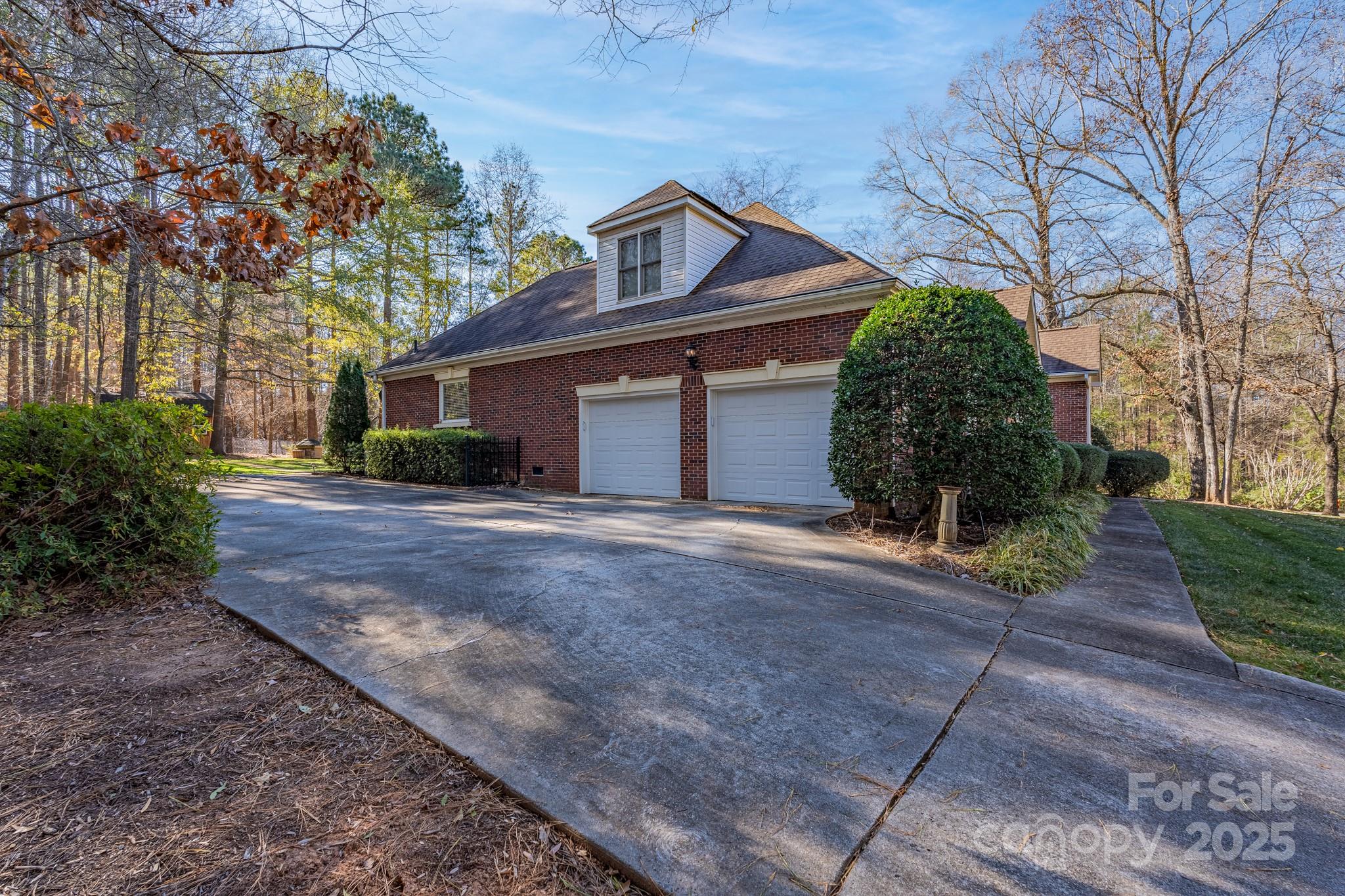 Vanderlakes - Residential