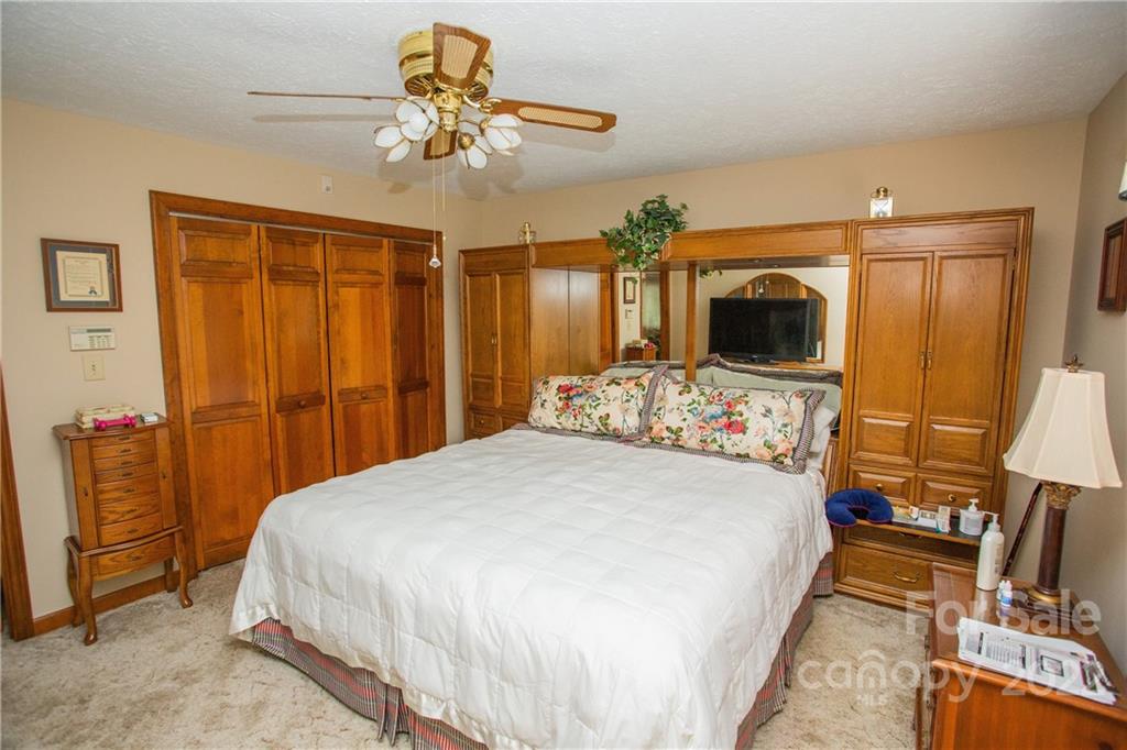 Lake Hickory - Residential