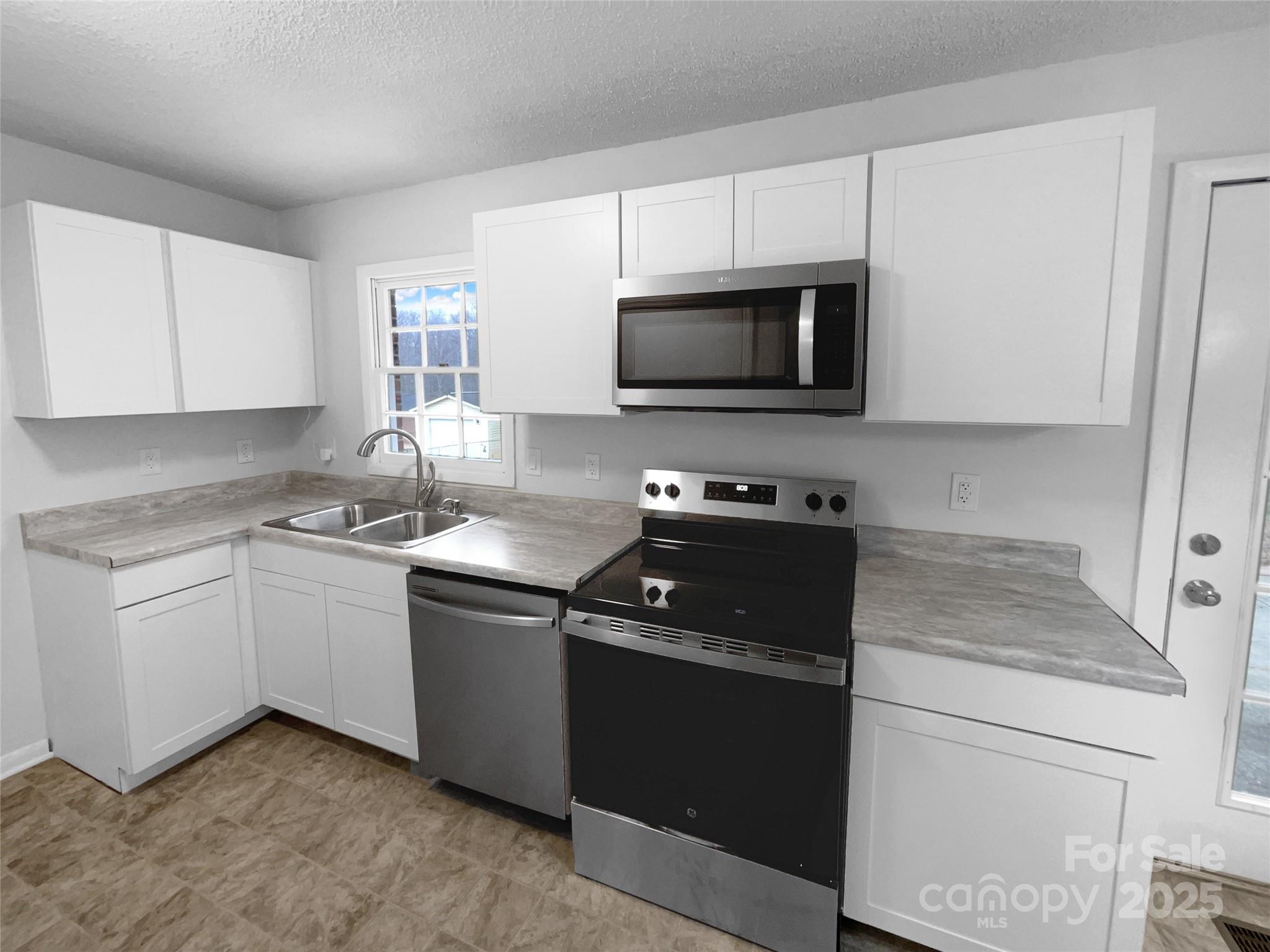 Vinton Woods - Residential