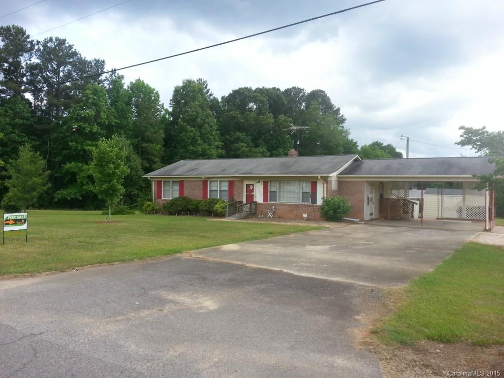 This home sits on a acre lot located in a great neighborhood! It is also on the same road as Erwin Elementary School. You can see the front of the school and the neighboring park from the front yard! The Hvac was installed only two years ago and the roof had new shingles installed around the same time! Dont let this opportunity slip away, make a appointment with us today!