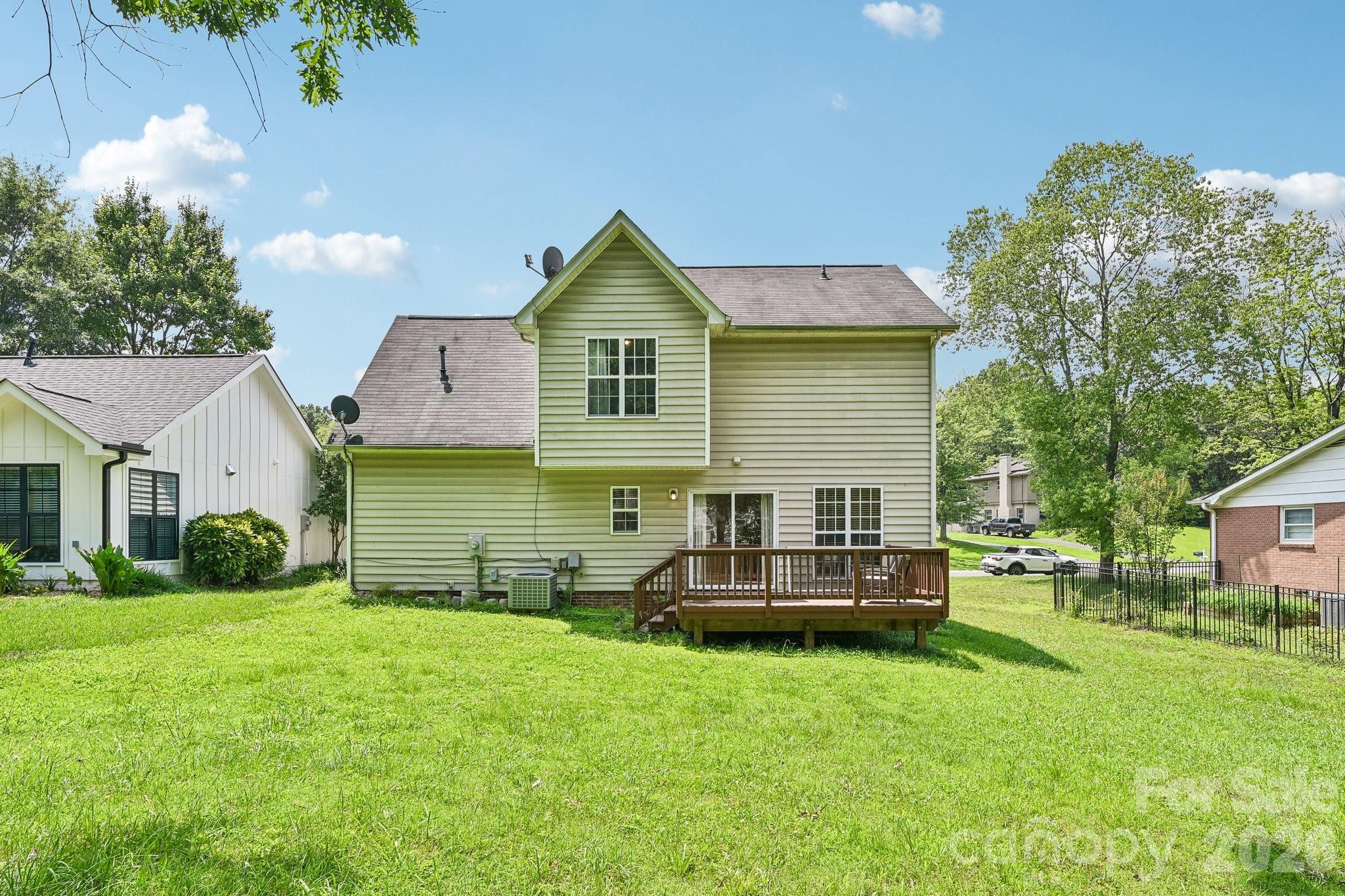 Starmount Forest - Residential