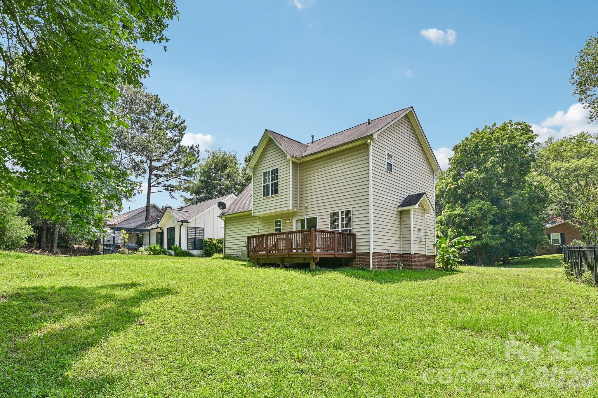 Starmount Forest - Residential