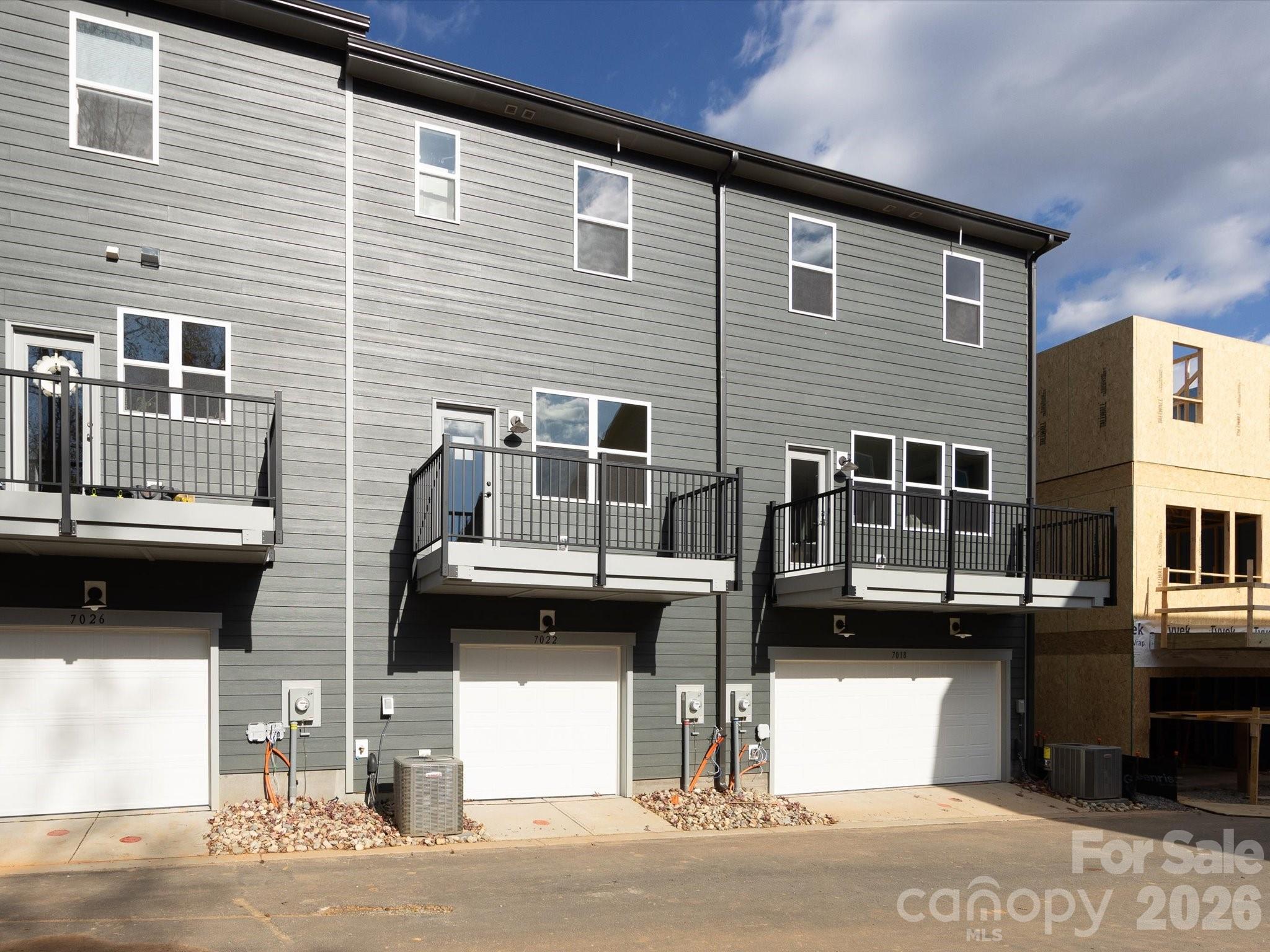 Context at Oakhurst - Residential