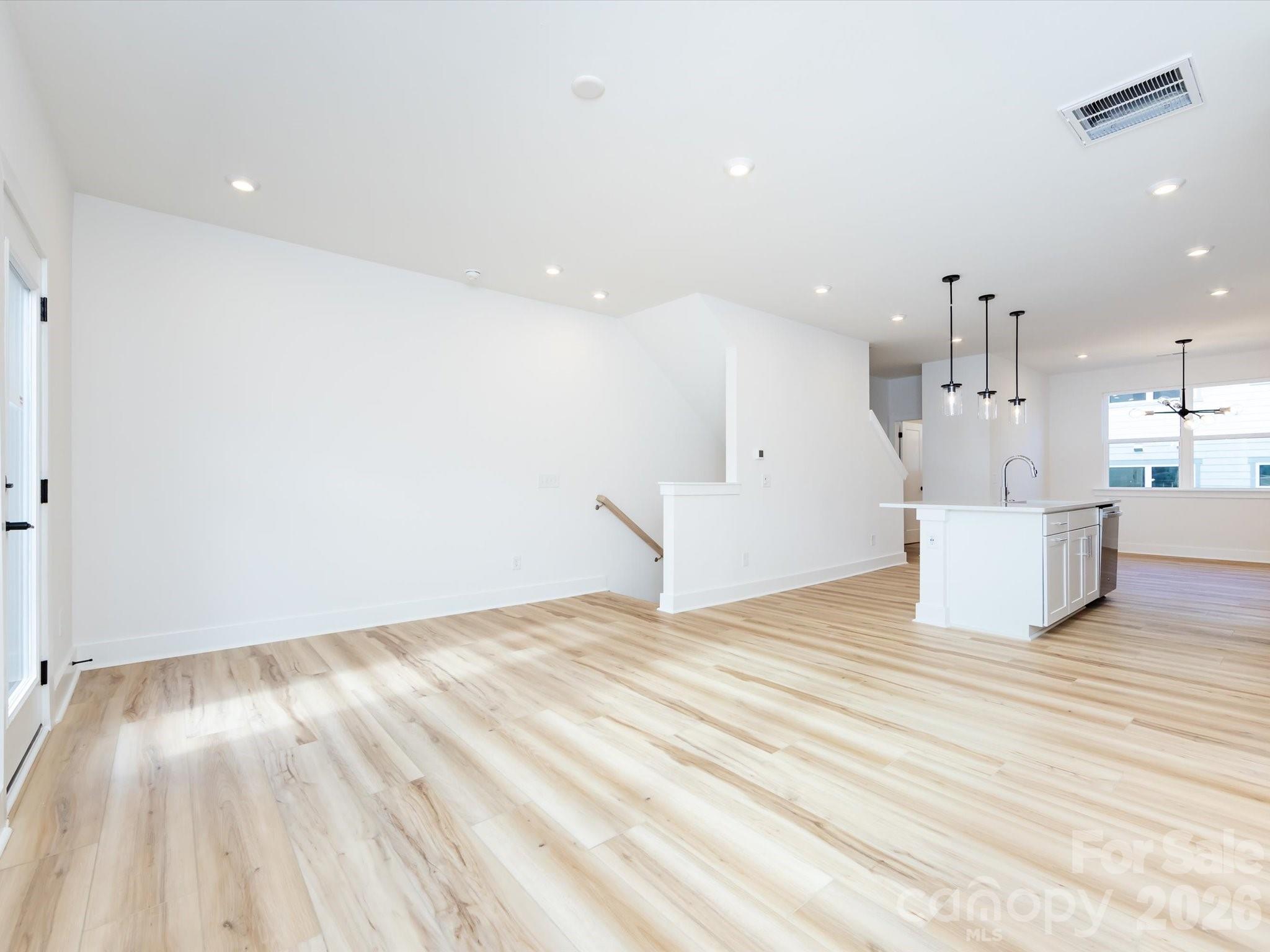Context at Oakhurst - Residential