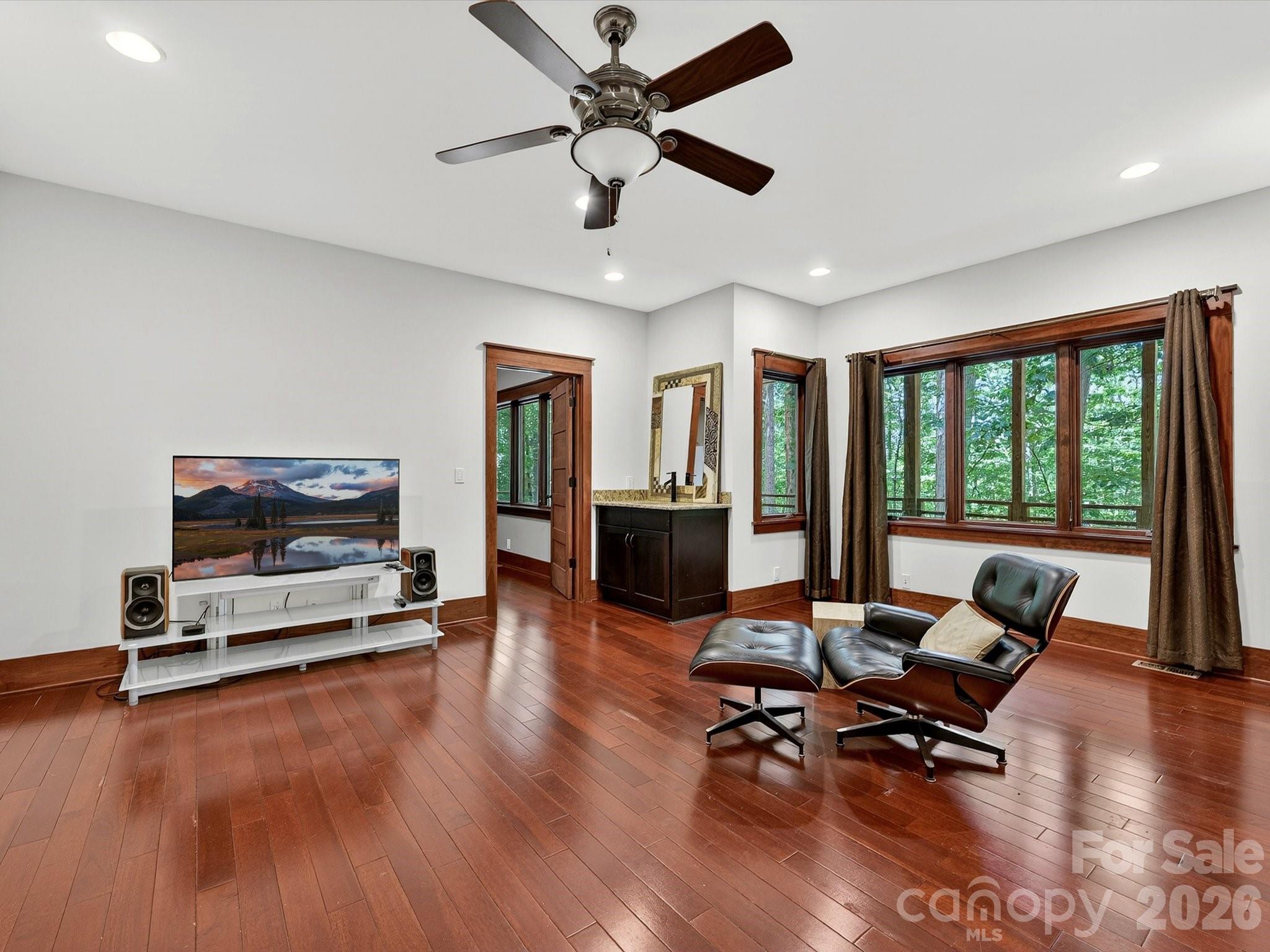 Pages Pond - Residential