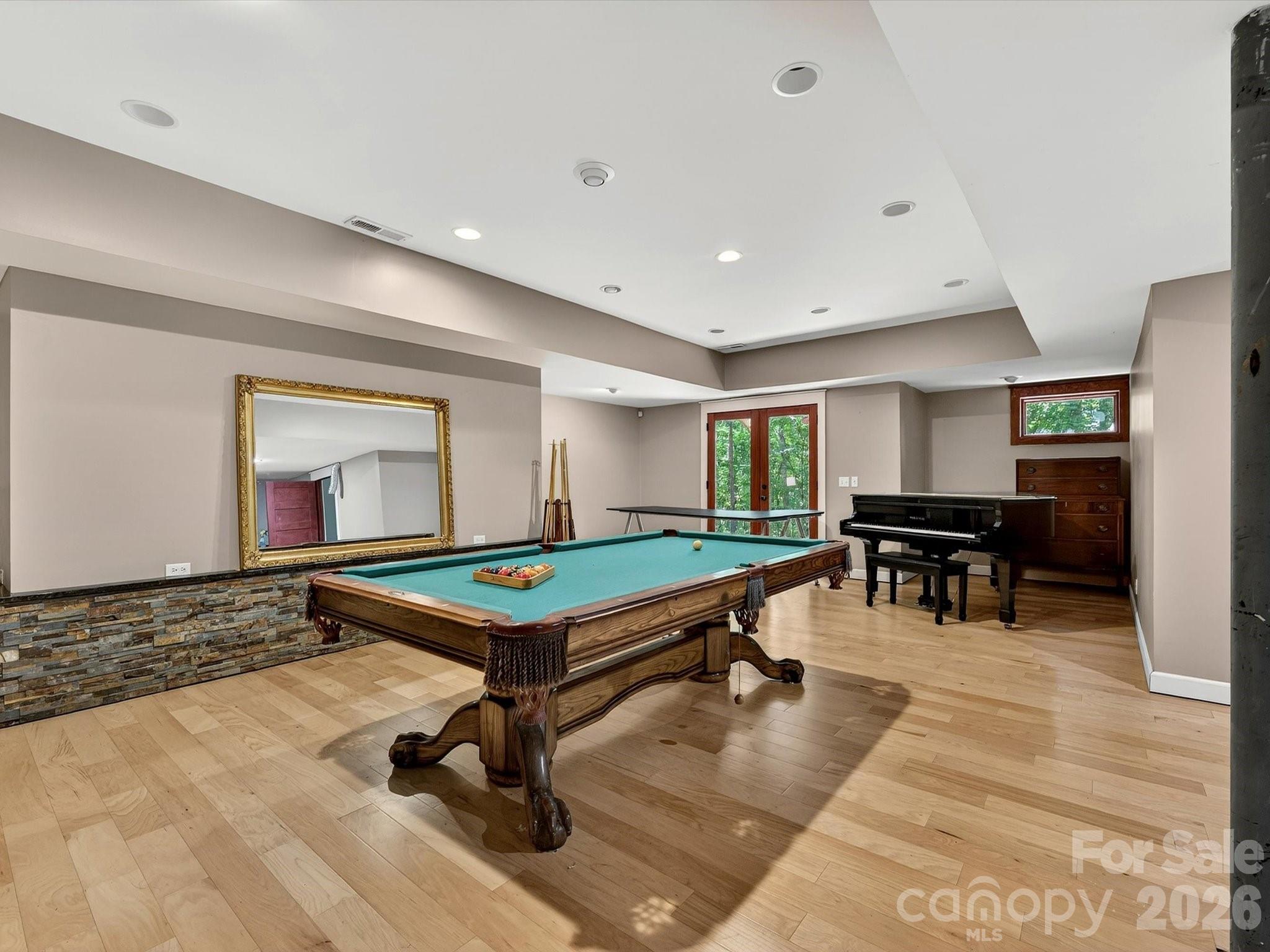 Pages Pond - Residential