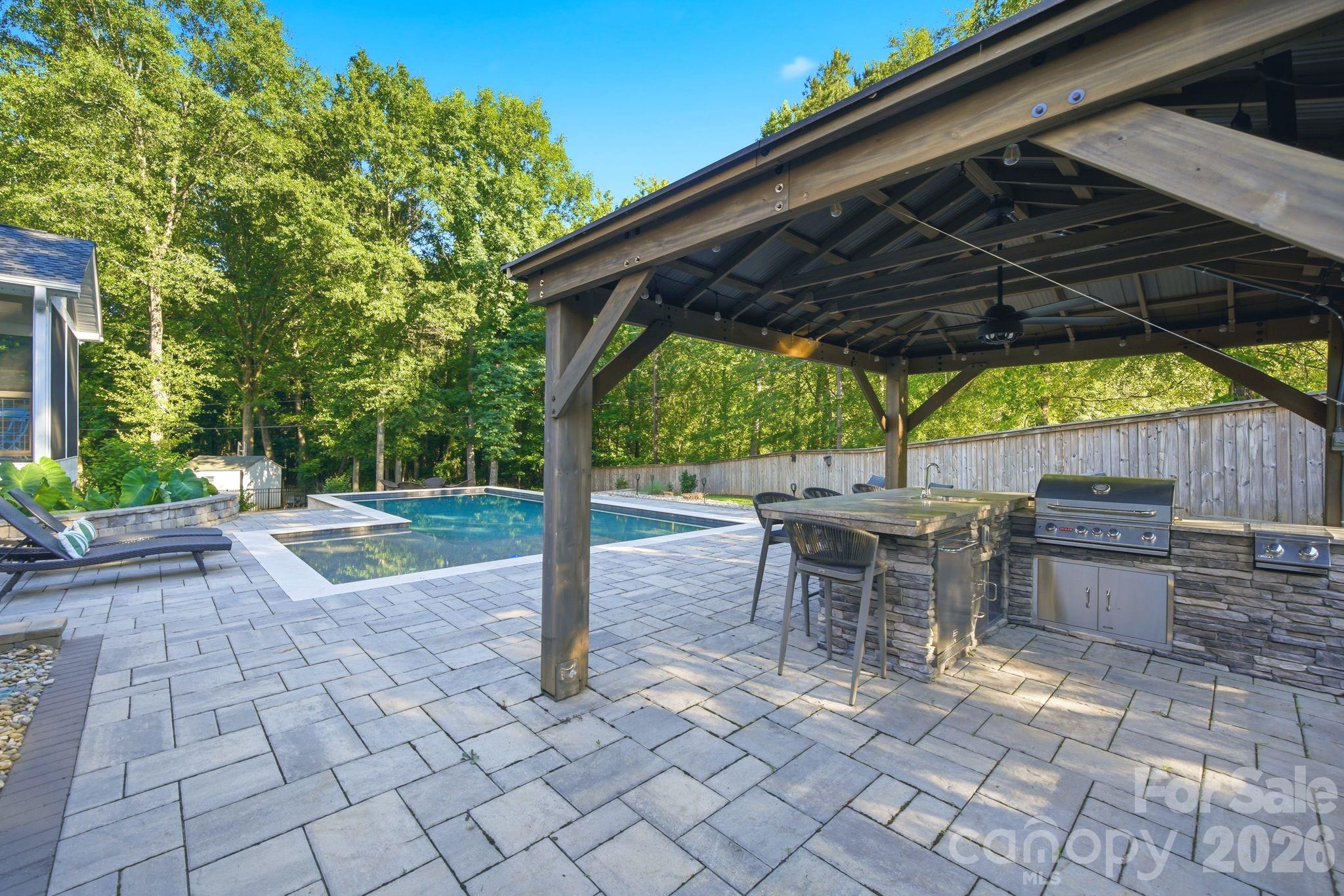 Friendfield - Residential