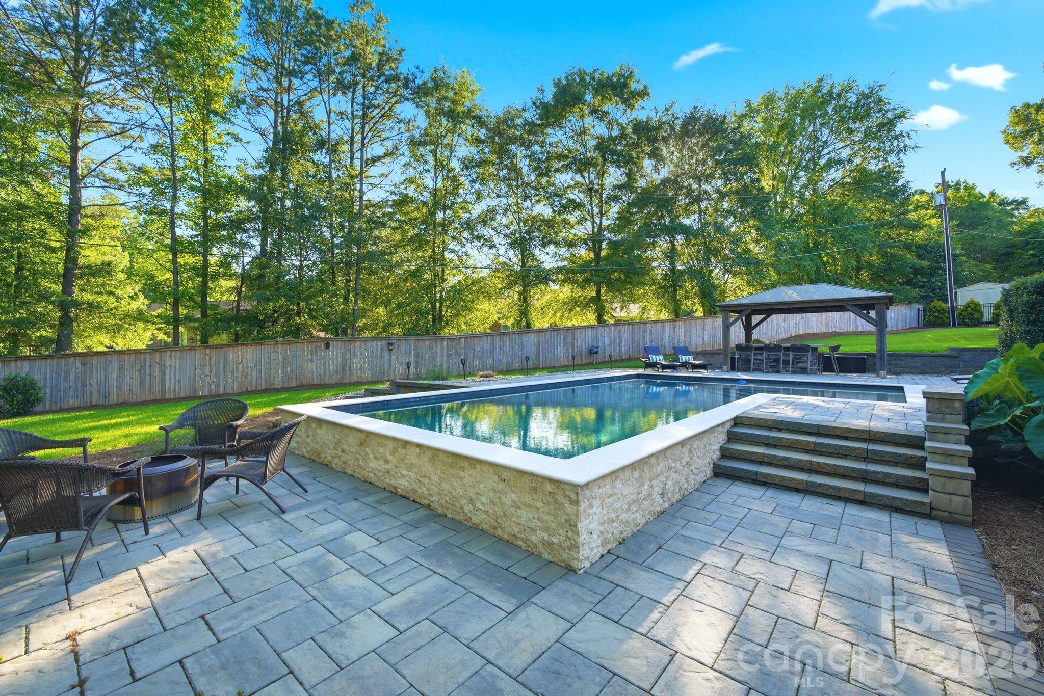 Friendfield - Residential