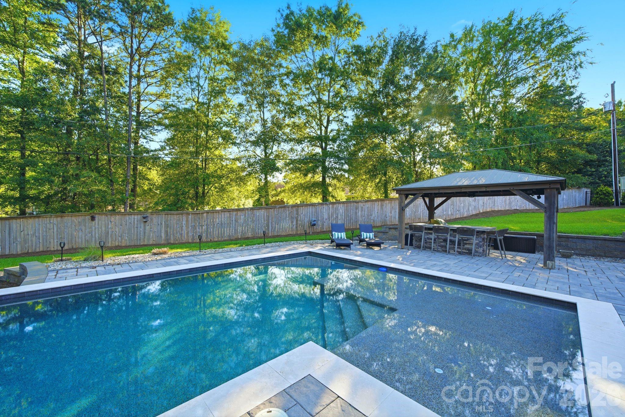 Friendfield - Residential