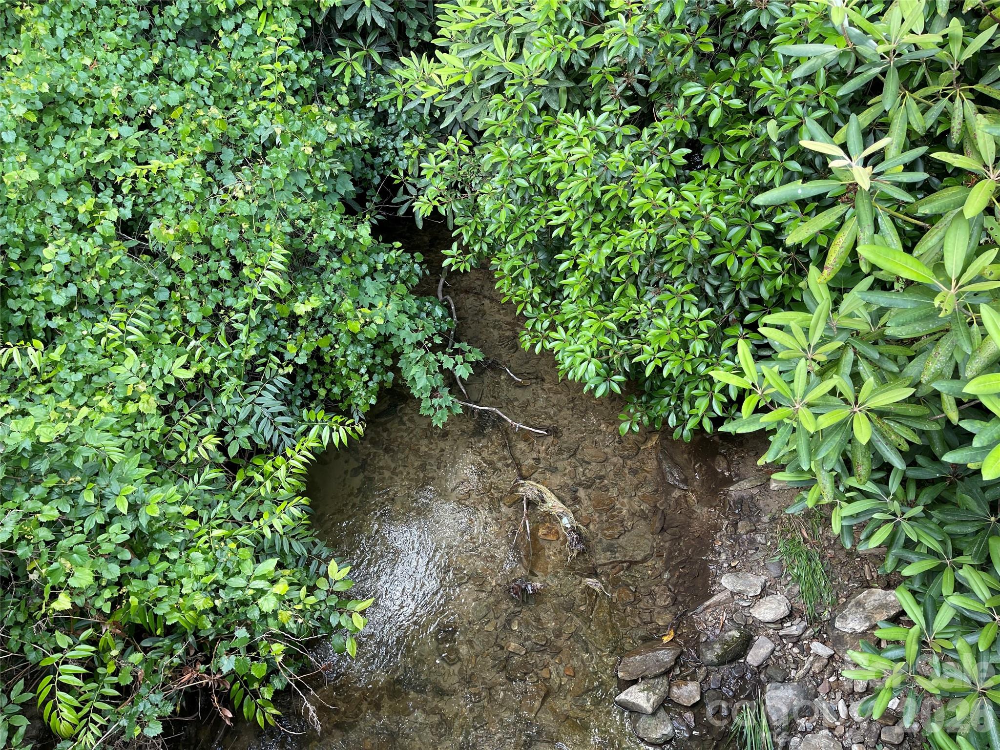 Round Mountain Falls - Land