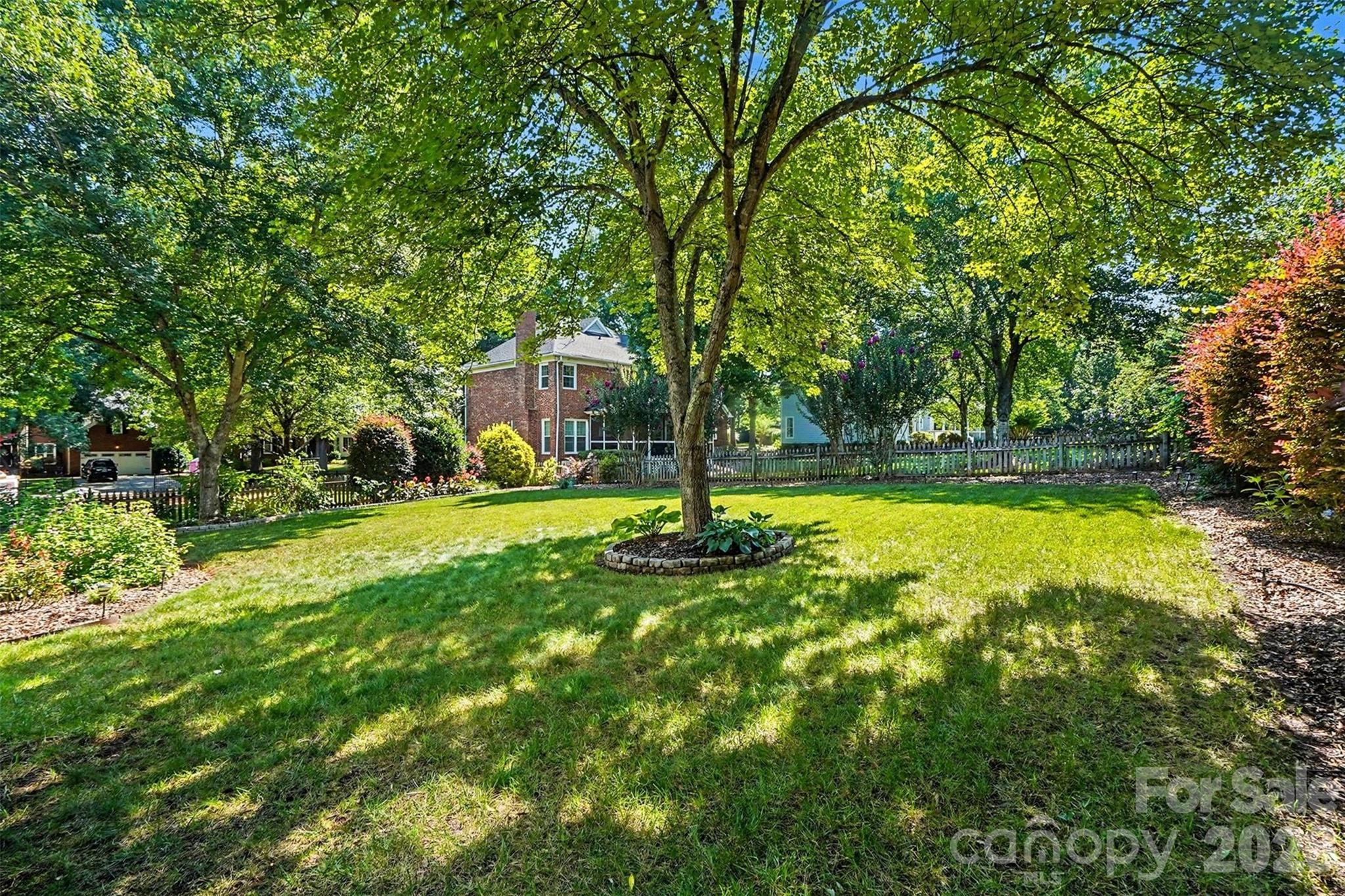 Hunter Oaks - Residential
