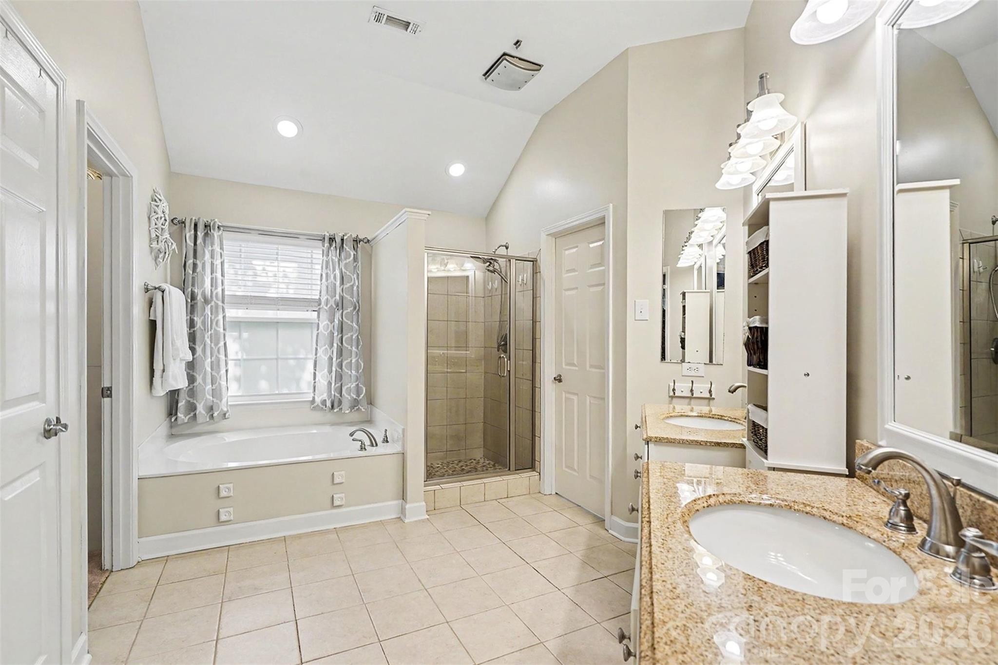 Hunter Oaks - Residential