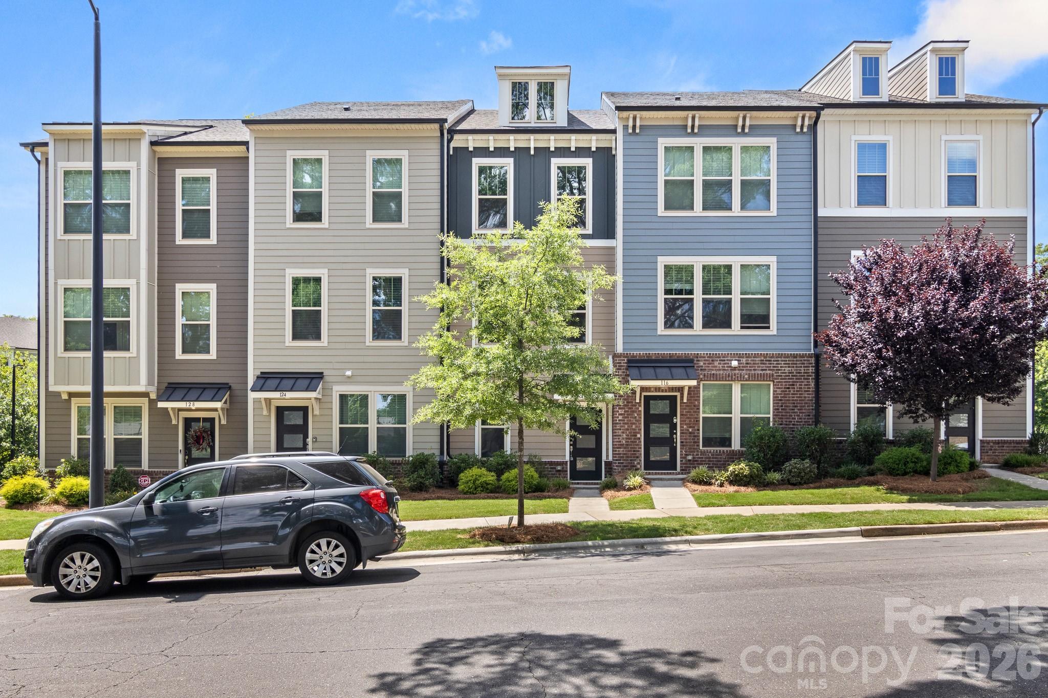 The Towns at Greenway - Residential