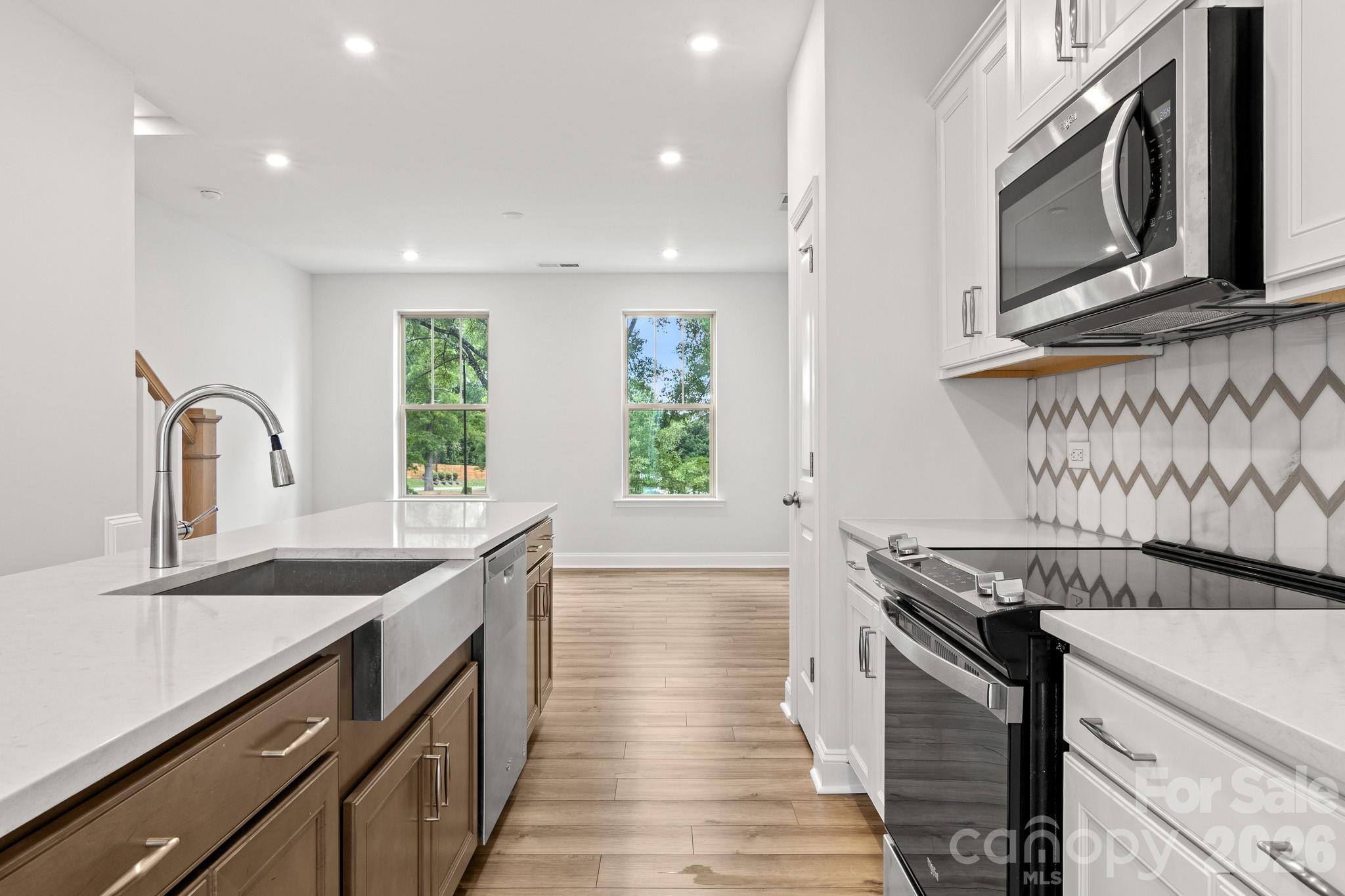 The Towns at Greenway - Residential