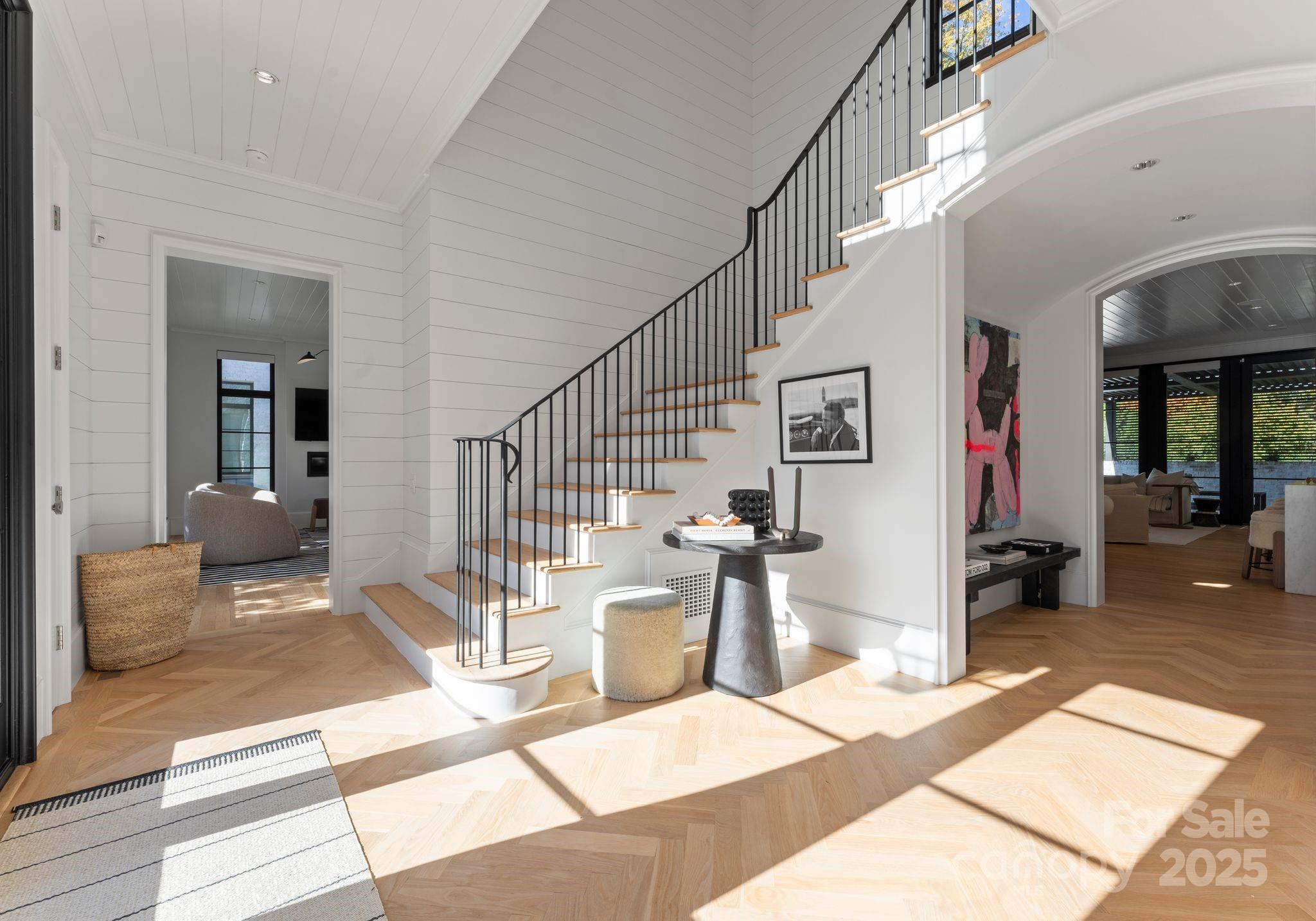 Kenwood Sharon Lane - Residential