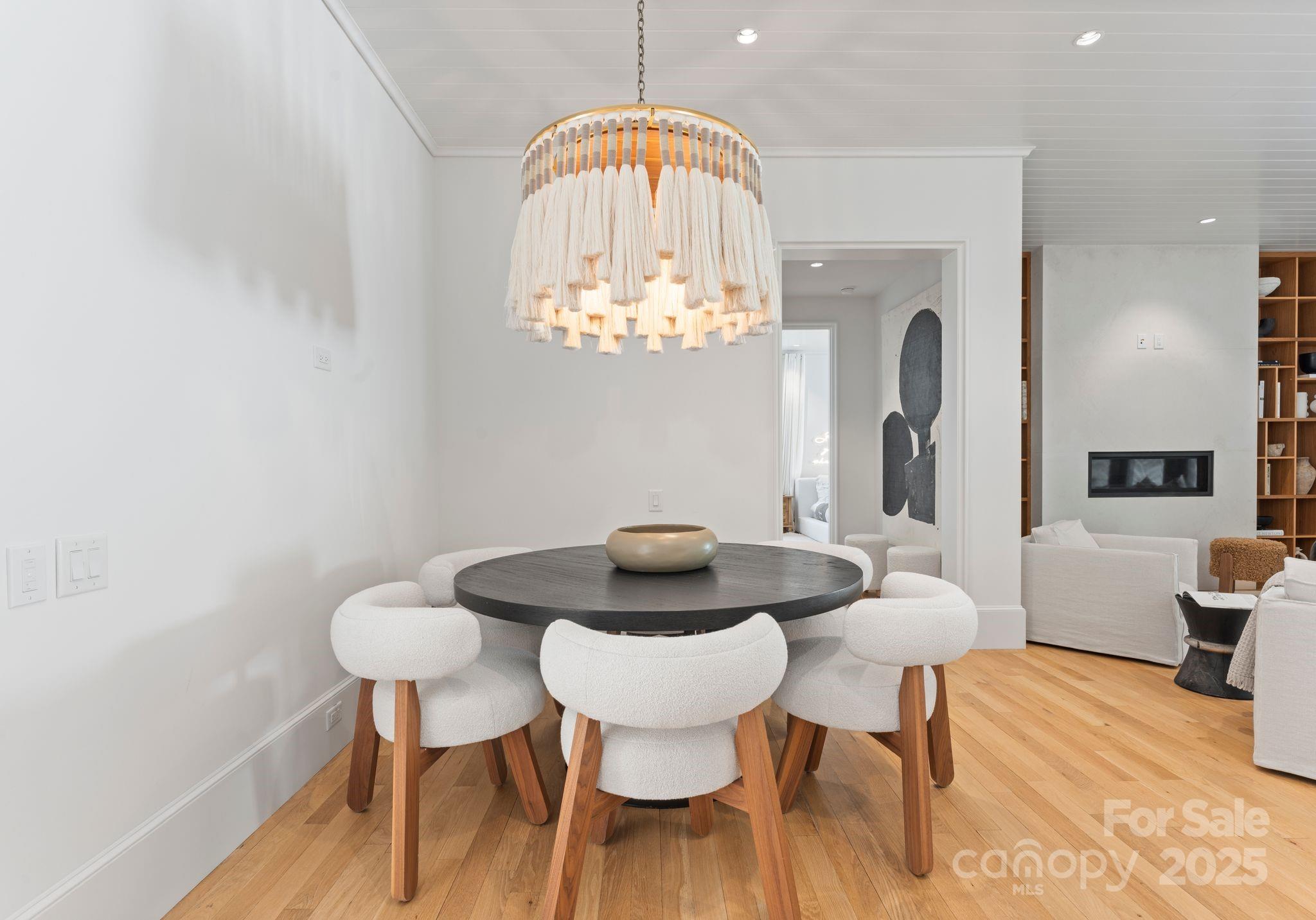 Kenwood Sharon Lane - Residential