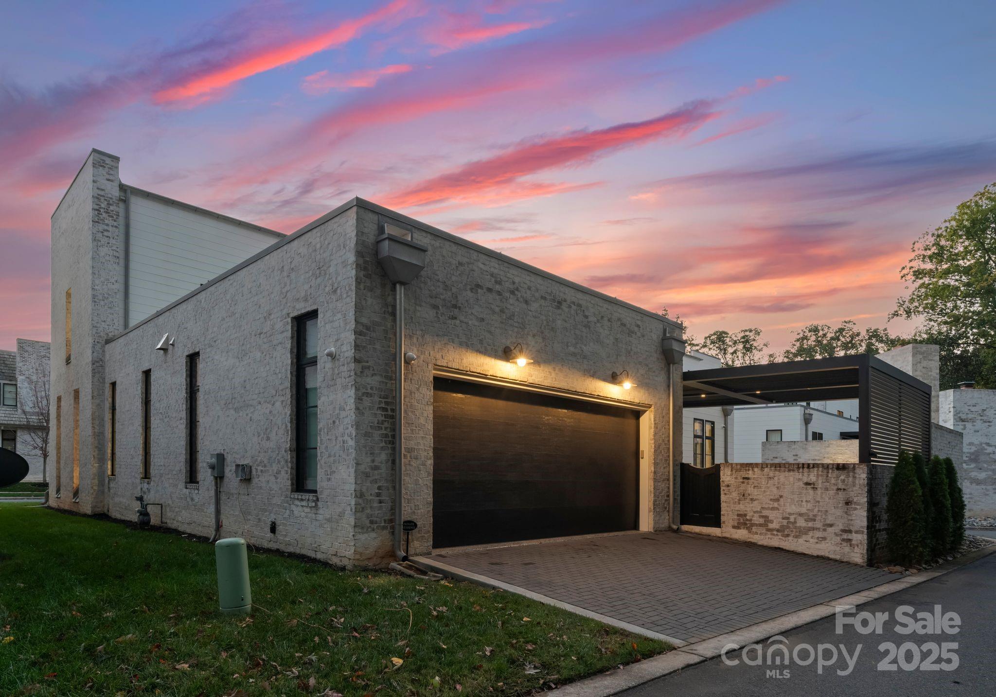 Kenwood Sharon Lane - Residential