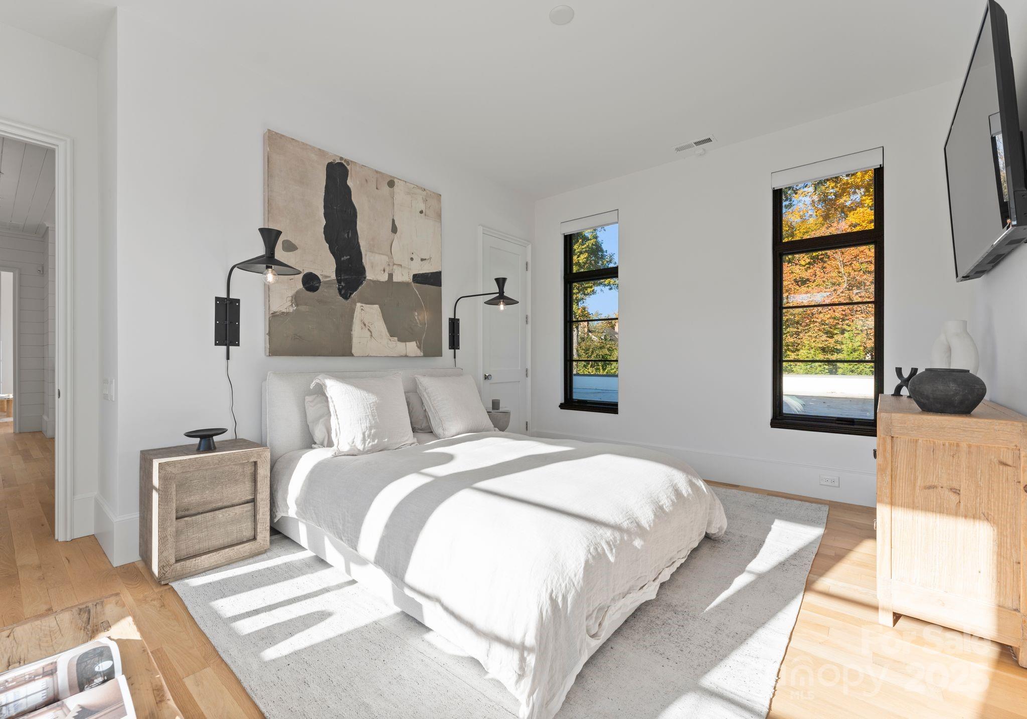 Kenwood Sharon Lane - Residential