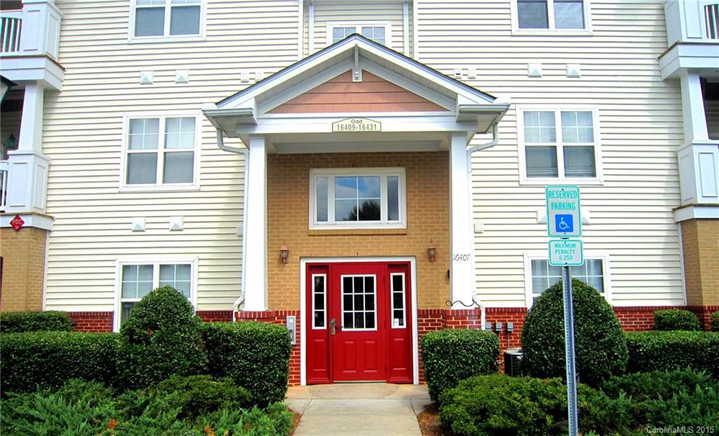 LOCATION! PACK YOUR BAGS AND MOVE IN! Meticulous TOP FLOOR, END UNIT condo without neighbors above provides quiet privacy! New carpet, fresh paint. Washer, dryer, refrigerator, flat screen and dining furniture convey. Open floor plan with vaulted ceilings, gas log fireplace and new ceiling fans. Private patio with additional storage. Pool, tennis court, fitness center and MAINTENANCE FREE LIVING! Close to Ballantyne shopping, restaurants and entertainment. HOA covers water/sewer too! BEST HURRY!