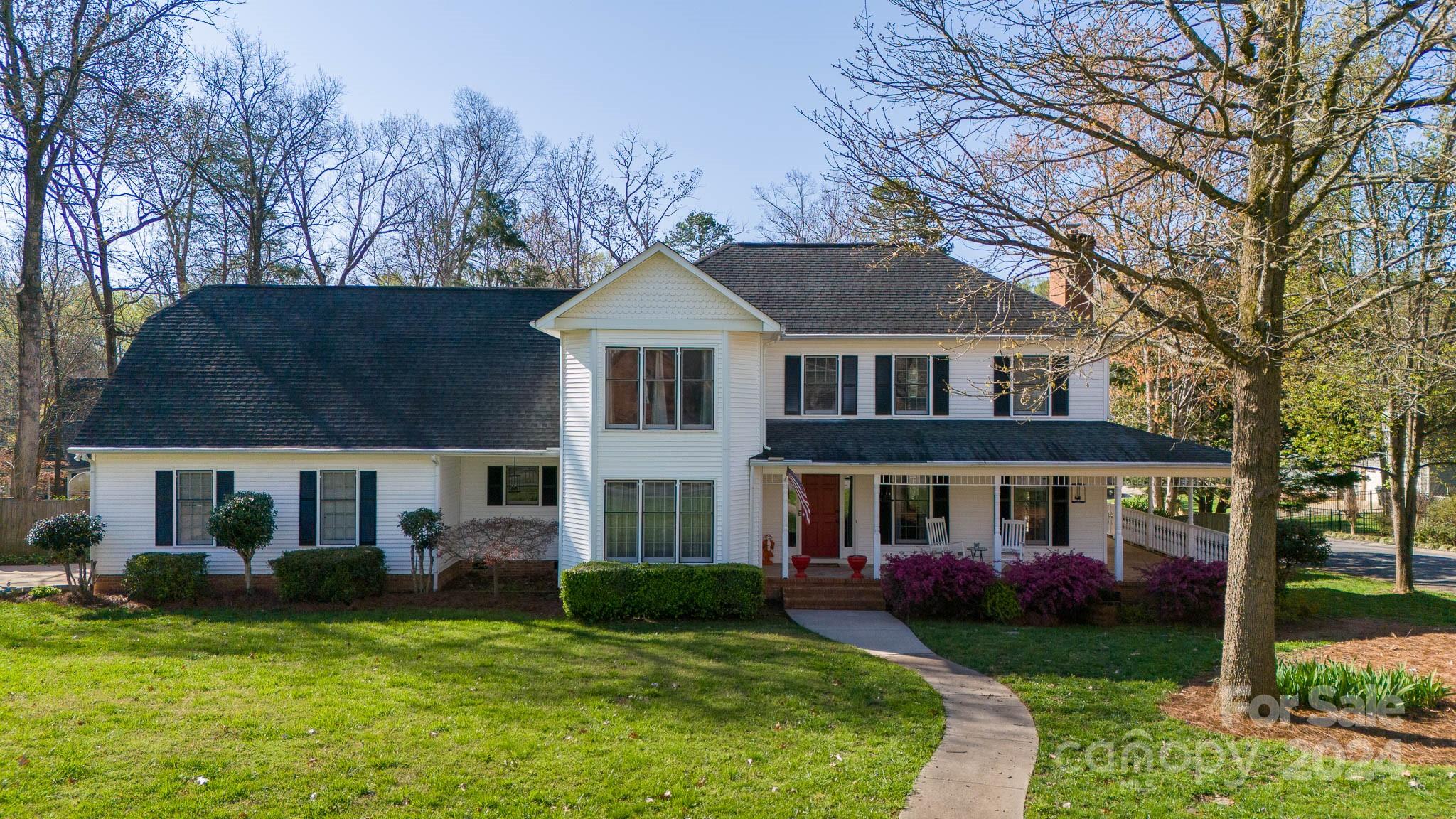 Welcome to 995 Mallard Drive in Rock Hill, SC. A great home in the heart of Rawlinson Acres II.  This home has 3 bedrooms and 3 full baths and is moments away from York Road Elem., Rawlinson Road MS and Northwestern HS. This home features an updated kitchen with a gas range, a large island, 2 pantry closets and breakfast nook. The downstairs area also boosts a spacious living room, a formal dining room and an office area. With a front entry staircase and a second staircase off of the kitchen area, the house flows flawlessly!  Upstairs find 3 spacious bedrooms, 2 more full baths, a large bonus room and a convientiently located laundry room.
The fenced backyard oasis has a wonderful, large 8 foot deep in-ground pool. With a back porch and large deck to overlook the pool, this backyard has everything to offer for gatherings and entertainment! A walkout basement provides extra space for a workshop or storage. This home combines, comfort, convienience and fun, making it an ideal home.