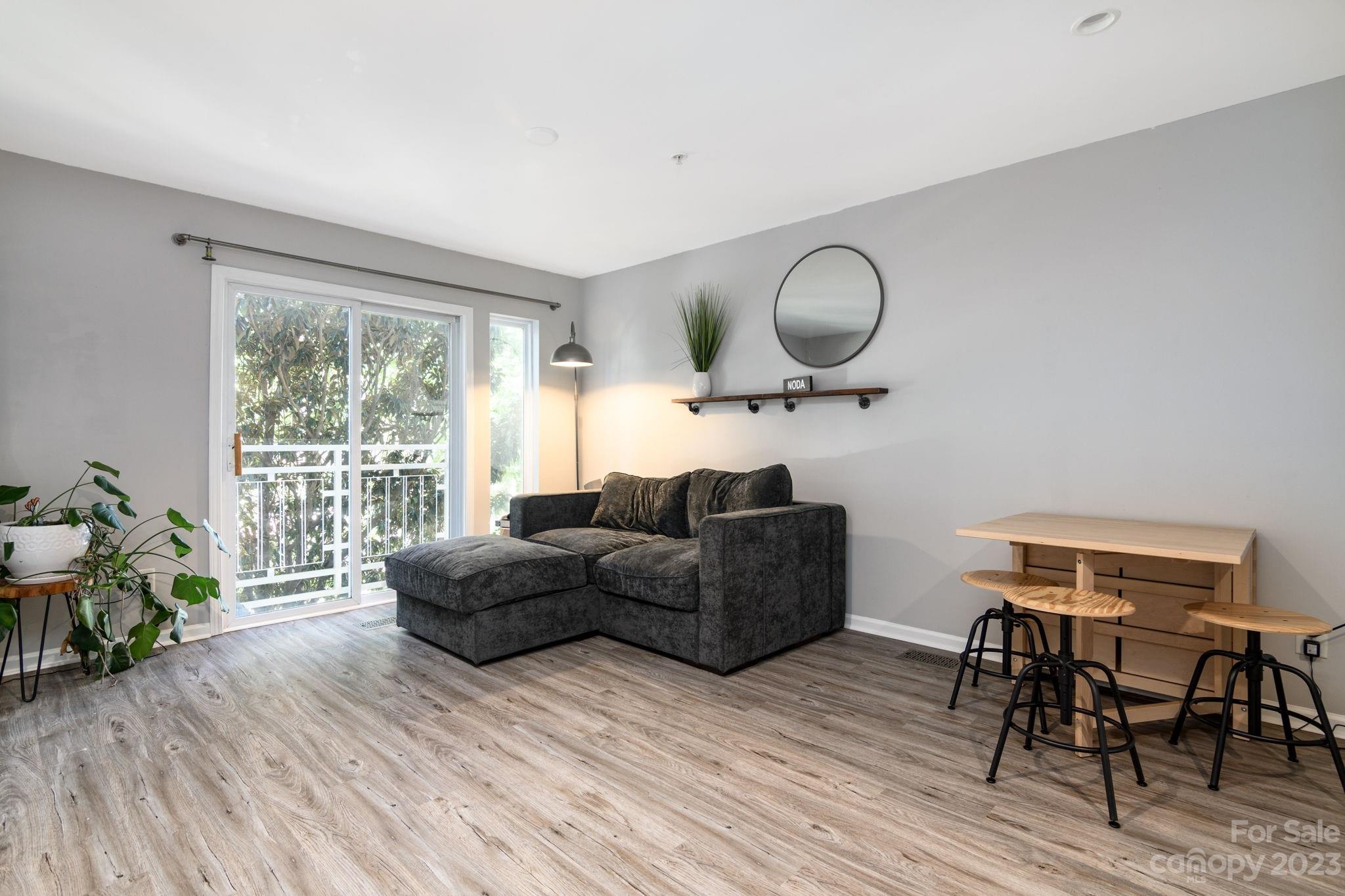 Renaissance Townhome Lofts Condo - Residential