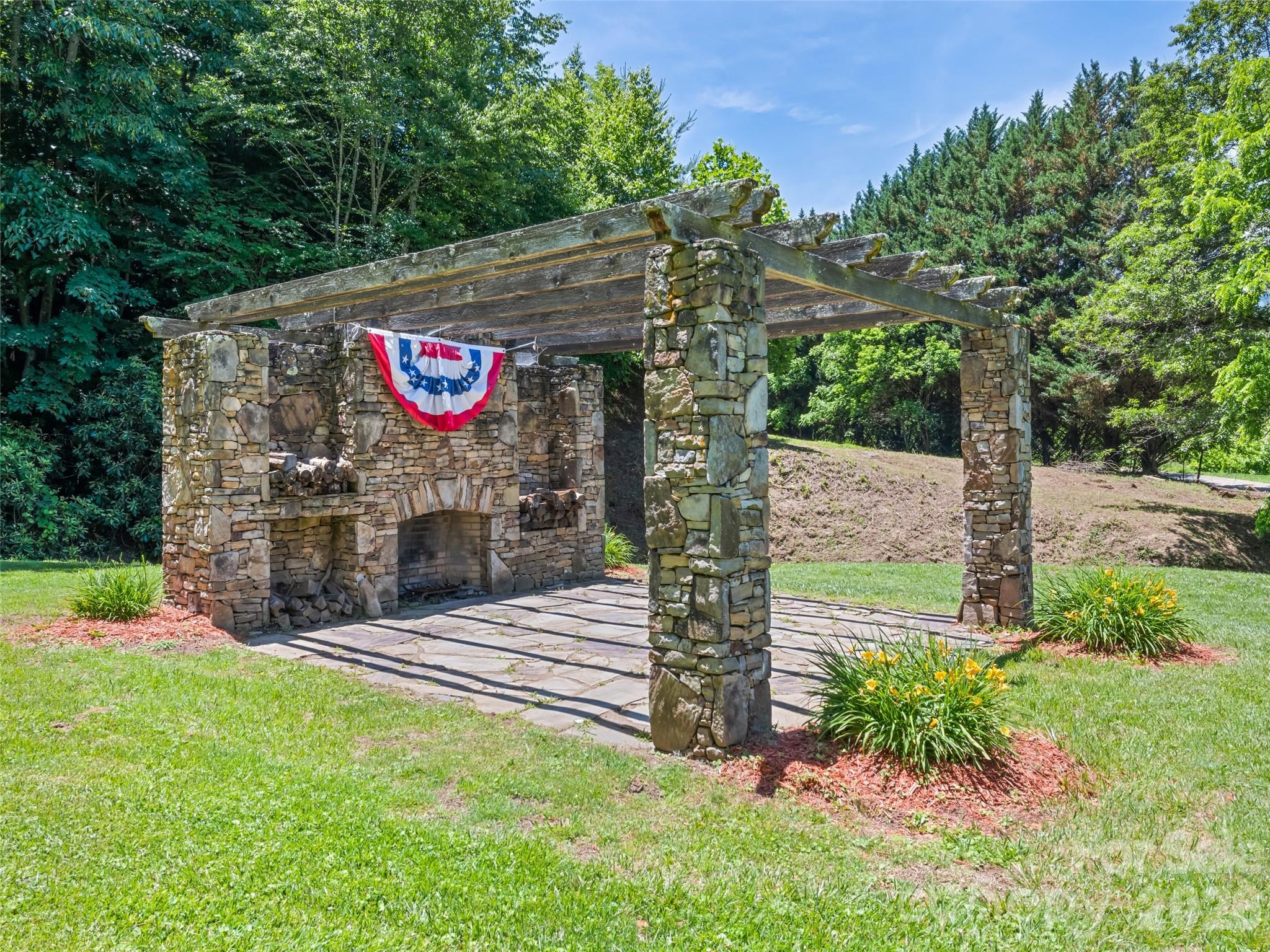 The Ridge At Irontree - Residential