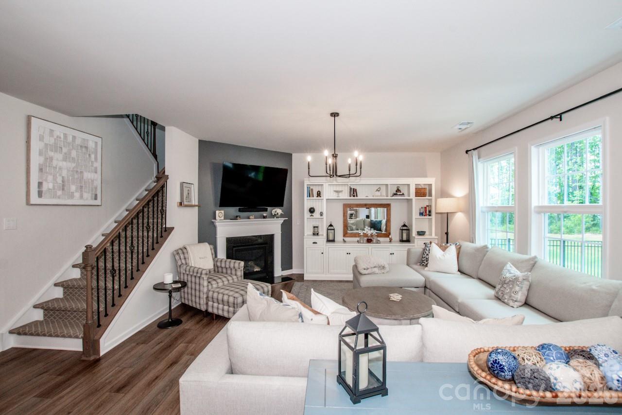 Falls Cove at Lake Norman - Residential